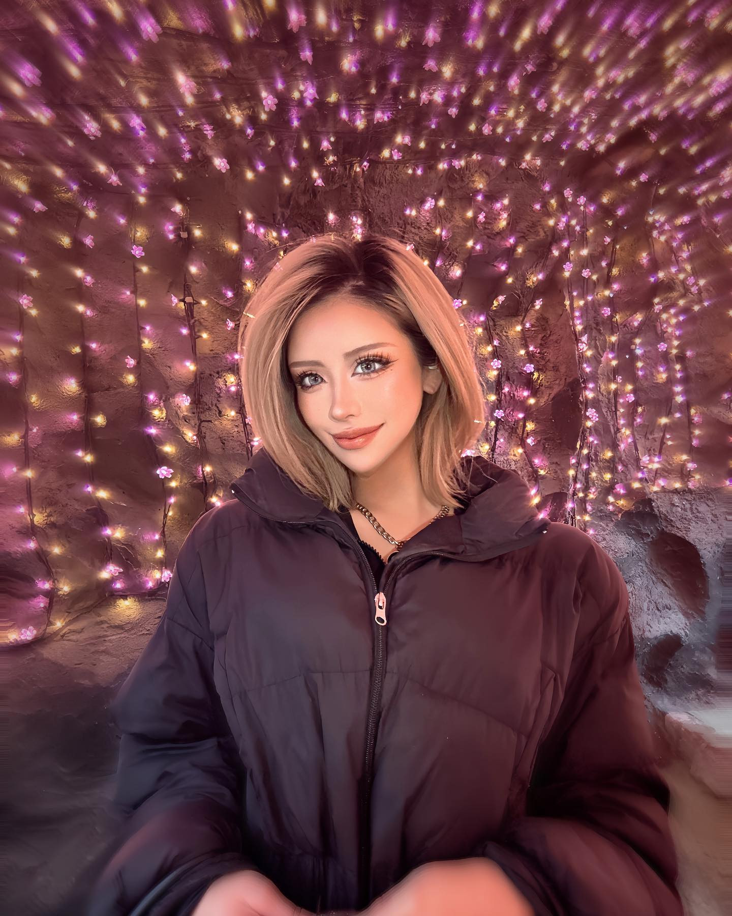 💖💖💖
・
峰 寿リ亜 ｰ 𝐉𝐮𝐥𝐢𝐚 𝐌𝐢𝐧𝐞🌹
・
𝗢𝗿𝗮𝗻𝗴𝗲 𝗧𝗲𝗿𝗿𝗮𝗰𝗲 - オレンジテラス🍊🧡
@orangeterrace.tokyo 
・
AREA: 歌舞伎町／新宿
TEL: 03-6233-8201
MAP: 〒160-0021 
  東京都新宿区歌舞伎町1-2-5
  東陽ビル B1F
TIME: 20:00〜LAST
・
 #キャバ嬢  #キャバクラ  #新宿  #歌舞伎町  #ホステス  #ギャル  #じゅりあ  #オレンジテラス  #六本木  #銀座  #クラブ  #渋谷  