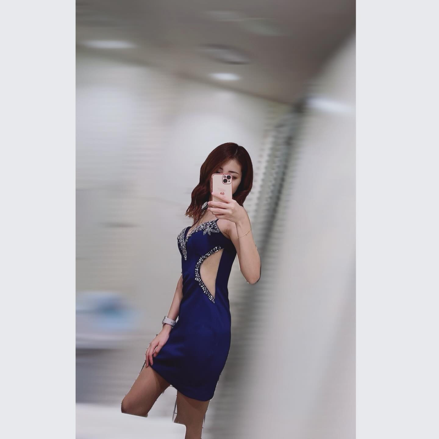 少し痩せた？かも？🫣💜💙👗
2023年もう気づけばあと１日...!!!!🙄
.
.
.
#大宮#南銀#2023#都内#新宿#飲み屋#キャバクラ#キャバ嬢#ドレス#いいね#いいね返し#フォロー#フォロー返し#相互#インスタ#年末#飲み納め#お気に入り#可愛い