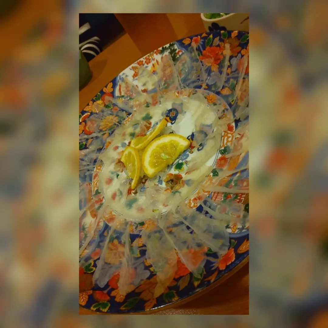 .
.
.
𓆡ふぐ𓆡
滅多に食べないから美味しかった♥
@hibiki.group 
@letoile_sinseigroup 
#レトワール#響グループ #水川潤#美松ビル5F#札幌 #すすきの #北海道 #ニュークラブ #ニュークラ嬢 #すすきのニュークラ #ラウンジ #ラウンジ嬢 #キャバクラ #キャバ嬢 #ホステス #夜職 #ナイトワーク #ポケパラ #インスタ指名 #求人 #お酒好きな人と繋がりたい #キャバキャバ #きゃばきゃば#ダイエット#HIBIKI#HIBIKIグループ