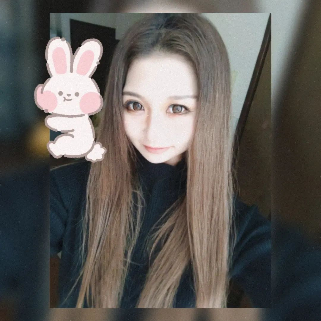 .
.
.
なんかすごく白い…😧
PMS勃発して寝たきり🥺
私は8日までお正月です🎍☀
明日は１日無駄にしないように生きよう💭
@hibiki.group 
@letoile_sinseigroup 
#レトワール#響グループ #水川潤#美松ビル5F#札幌 #すすきの #北海道 #ニュークラブ #ニュークラ嬢 #すすきのニュークラ #ラウンジ #ラウンジ嬢 #キャバクラ #キャバ嬢 #ホステス #夜職 #ナイトワーク #ポケパラ #インスタ指名 #求人 #お酒好きな人と繋がりたい #キャバキャバ #きゃば