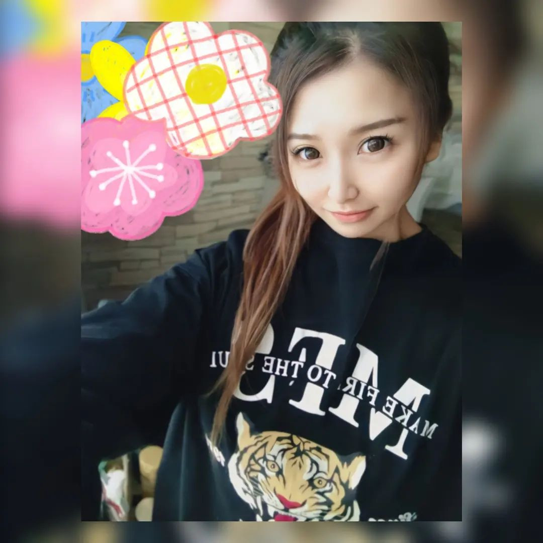 .
.
.
私含め今年成人の方おめでとうございます㊗🥂✨

明日今年初出勤🦸

おやすみなさい💤

@hibiki.group 
@letoile_sinseigroup 
#レトワール#響グループ #水川潤#美松ビル5F#札幌 #すすきの #北海道 #ニュークラブ #ニュークラ嬢 #すすきのニュークラ #ラウンジ #ラウンジ嬢 #キャバクラ #キャバ嬢 #ホステス #夜職 #ナイトワーク #ポケパラ #インスタ指名 #求人 #お酒好きな人と繋がりたい #キャバキャバ #きゃばきゃば#ダイエット#HIBI