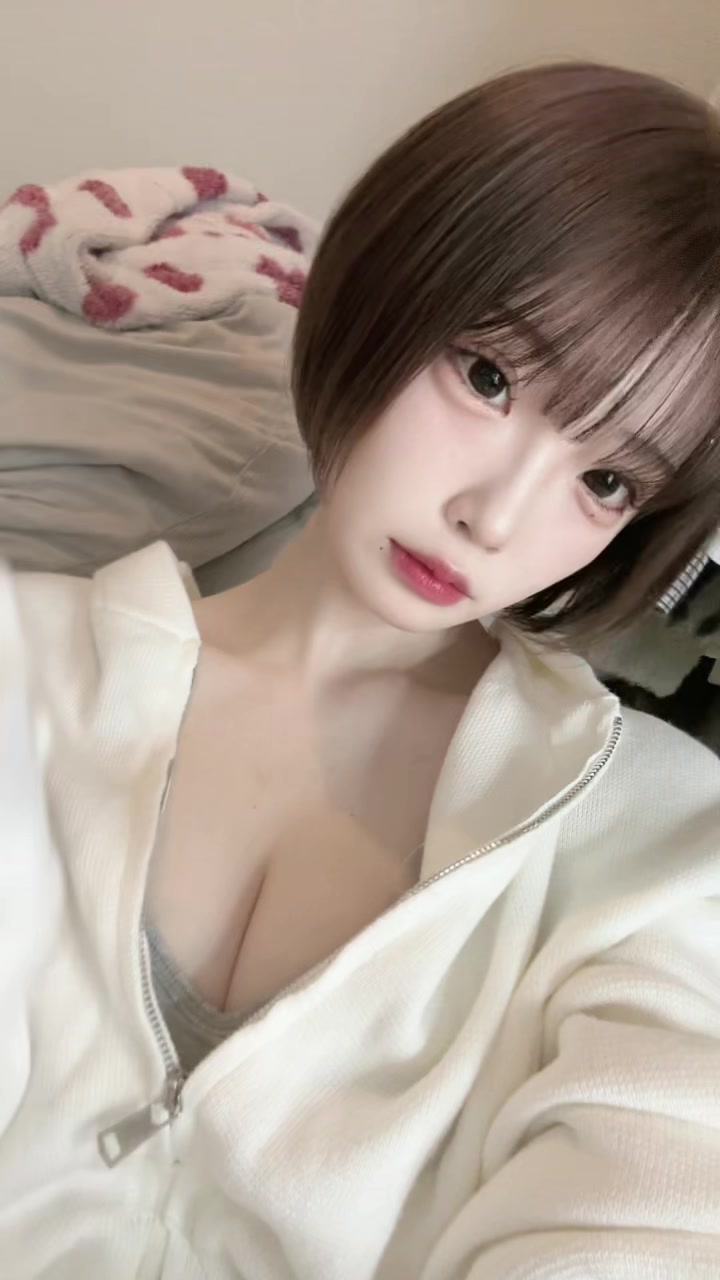 年々顔と体にほくろ増えていく🥺