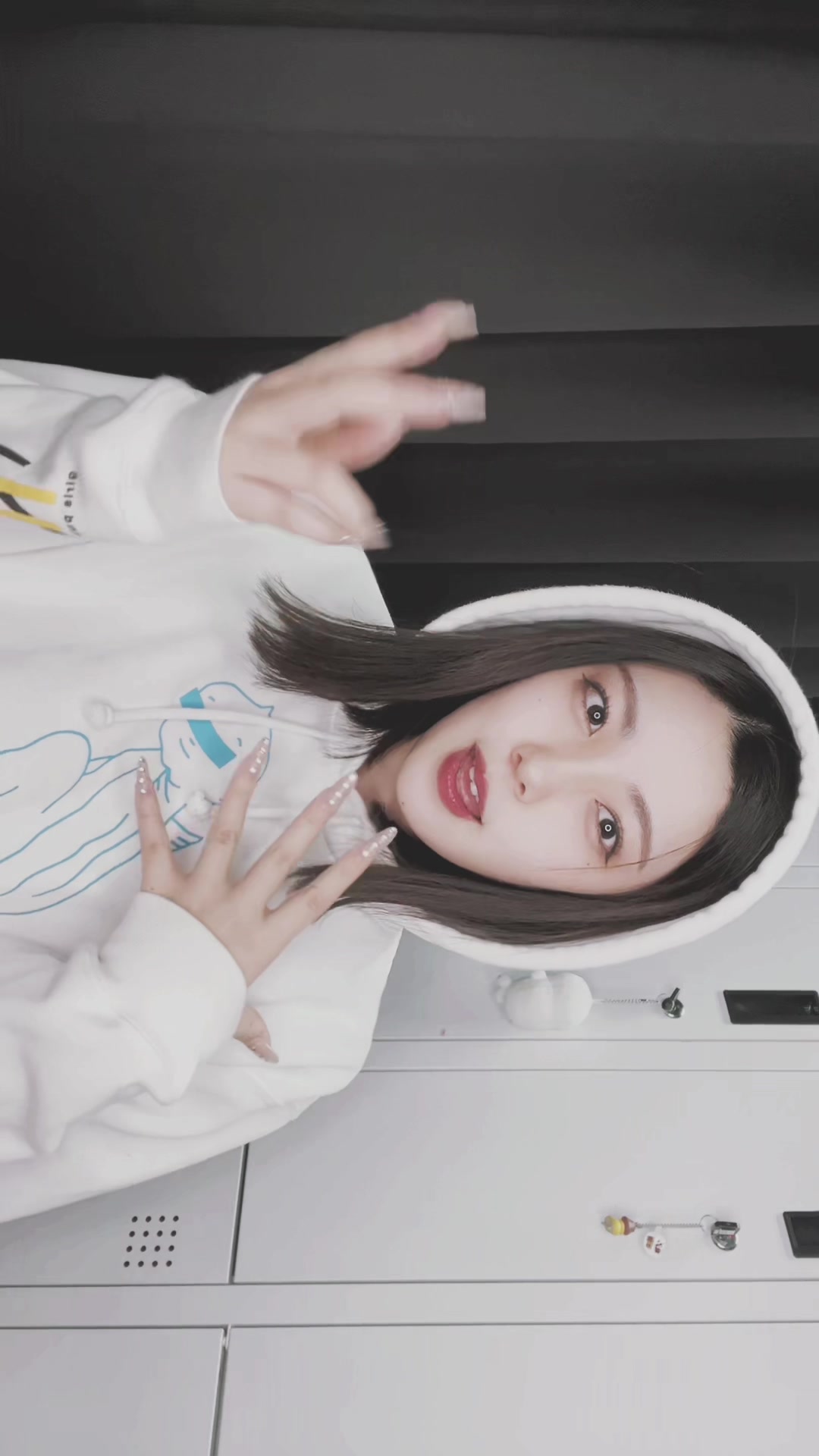 人生で1番短い!!!!-40センチ💭 #新宿 #歌舞伎 #ガールズバー #ガルバ #ガルバ嬢 #水商売 #2年ぶりのショートカット #切りっぱなしボブ