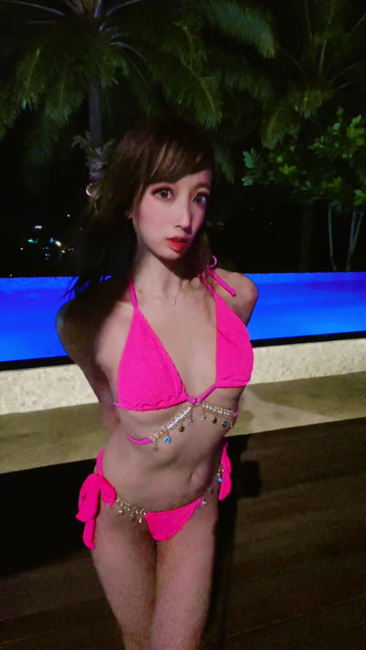 #タイ #クラビ #ナイトプール ホテルのナイトプール最高だった🥹🌴