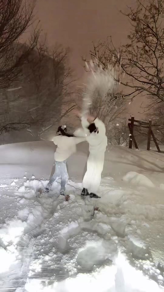 足の筋肉ない子と雪遊び☃️❄️