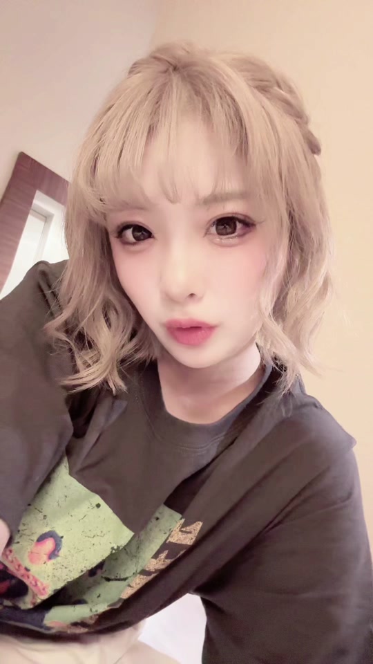キャスト日記「化粧落とすのめんどくさくてずっと自撮りしてる笑 TikTokで記事を開く芹沢あい...」（2024/02/19 04:45）芹沢あいな-RYMANS BAR-キャバキャバ