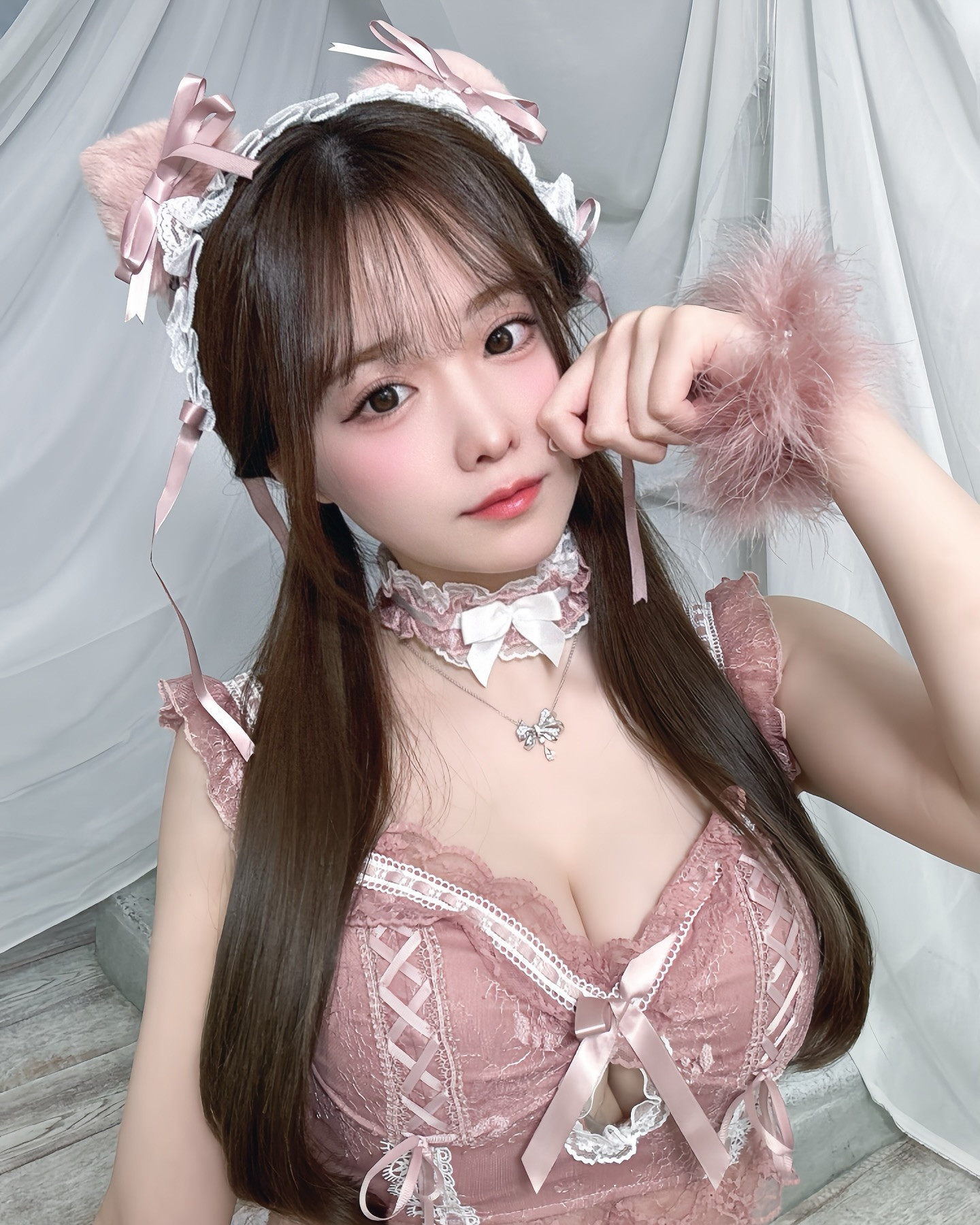 Cho Kawaiku Te Gomennne 🙏🏻🩷

┈┈┈┈┈┈┈┈┈┈┈┈┈┈┈┈┈┈┈┈┈┈┈
かのん🐼🍼 @pandanobabychan 
⁡
札幌市中央区南5西3オークラビル2F
@rymansbar_susukino で会えます🎟
⁡
出勤確認はDMか当店に
お電話お願いします📨 011-533-1414
┈┈┈┈┈┈┈┈┈┈┈┈┈┈┈┈┈┈┈┈┈┈┈
⁡
#キャバ嬢 #可愛い女の子 #コスプレイヤー #猫コス 
#cosplay #japanesegirl #babyface #cat