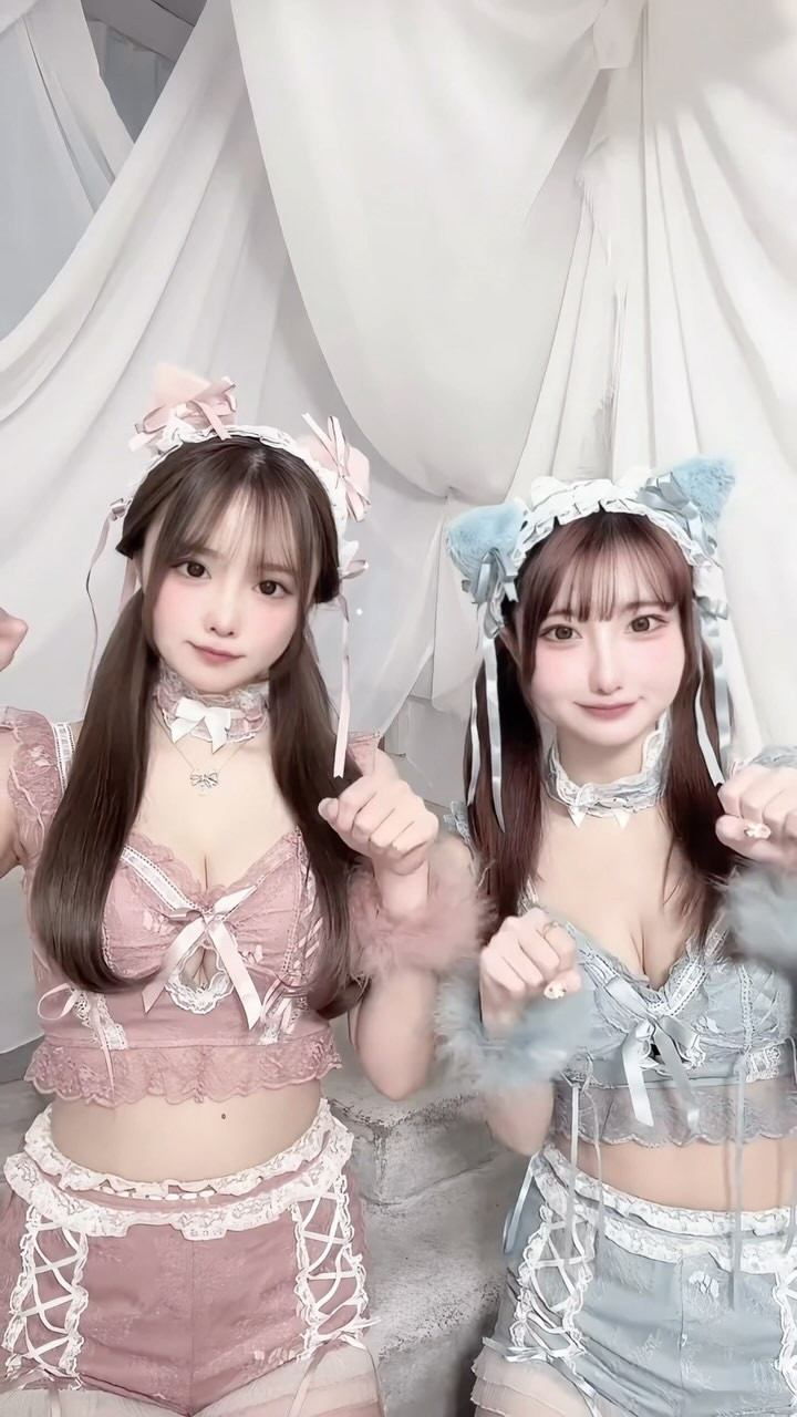 猫シリーズしつこくてごめん🩷🩵

┈┈┈┈┈┈┈┈┈┈┈┈┈┈┈┈┈┈┈┈┈┈┈
𝐡𝐚𝐧𝐚𝐬𝐚𝐤𝐢 𝐤𝐚𝐧𝐨𝐧￤華咲 かのん🐼🍼
⁡
▫️New club @rymansbar_susukino
▫️札幌市中央区南5西3オークラビル2F
出勤確認はDMかお店にお電話お願いします໒꒱
┈┈┈┈┈┈┈┈┈┈┈┈┈┈┈┈┈┈┈┈┈┈┈

#猫コスプレ #猫コス #コスプレ #可愛い女の子
#cosplay #costume #japanesegirl #catcostume