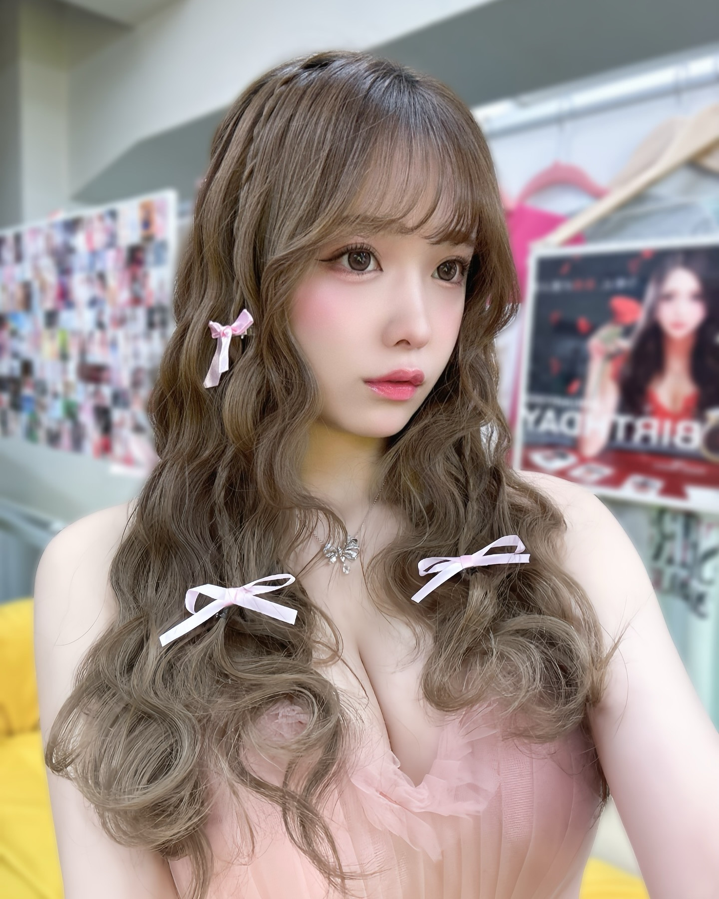 毎日投稿頑張っている🩰🎟️
リールもみてね♡

I'll do my best to post every day.
Check out the video too♡

┈┈┈┈┈┈┈┈┈┈┈┈┈┈┈┈┈┈┈┈┈┈┈
𝐡𝐚𝐧𝐚𝐬𝐚𝐤𝐢 𝐤𝐚𝐧𝐨𝐧￤華咲 かのん🐼🍼
⁡
▫️New club @rymansbar_susukino
▫️札幌市中央区南5西3オークラビル2F
出勤確認はDMかお店にお電話お願いします໒꒱
┈┈┈┈┈┈┈┈┈┈┈┈┈┈┈┈┈┈┈┈┈┈┈

#純欲メイク #フレンチガーリー #バレ