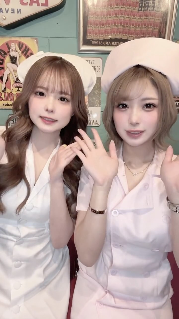 どっちのナースに💉されたい？

┈┈┈┈┈┈┈┈┈┈┈┈┈┈┈┈┈┈┈┈┈┈┈
𝐡𝐚𝐧𝐚𝐬𝐚𝐤𝐢 𝐤𝐚𝐧𝐨𝐧￤華咲 かのん🐼🍼

▫️New club @rymansbar_susukino
▫️札幌市中央区南5西3オークラビル2F
出勤確認はDMかお店にお電話お願いします໒꒱
┈┈┈┈┈┈┈┈┈┈┈┈┈┈┈┈┈┈┈┈┈┈┈
#すすきのキャバ嬢 #キャバ嬢 #ナースコスプレ #コスプレ