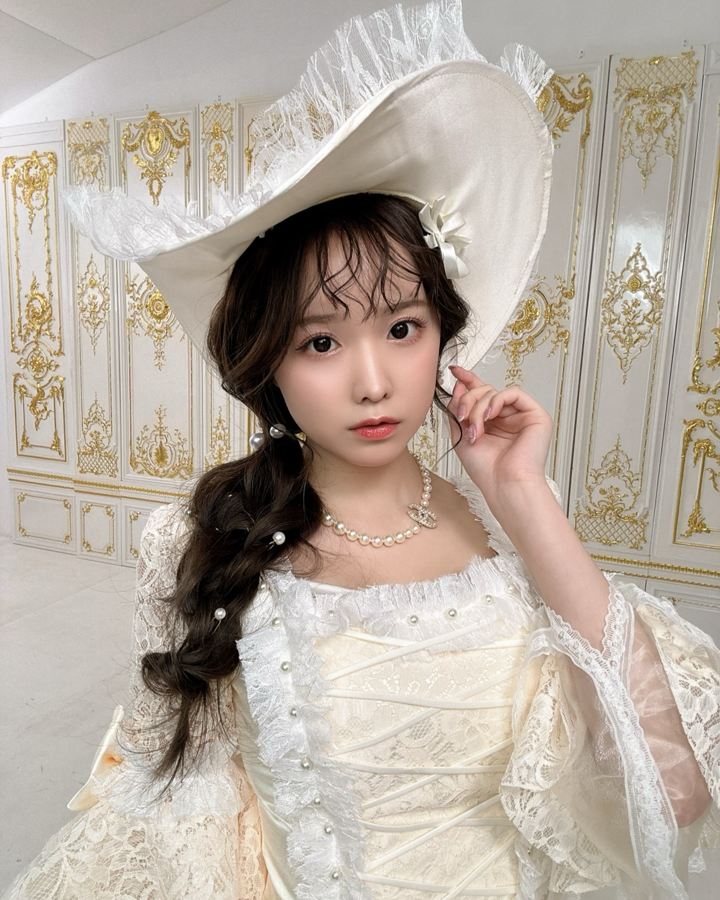 いつかおひめさまになったなら
ばけつプリンを死ぬほど食べるの🍮♡

┈┈┈┈┈┈┈┈┈┈┈┈┈┈┈┈┈┈┈┈┈┈┈
𝐡𝐚𝐧𝐚𝐬𝐚𝐤𝐢 𝐤𝐚𝐧𝐨𝐧￤華咲 かのん🐼🍼

▫️New club @rymansbar_susukino
▫️札幌市中央区南5西3オークラビル2F
出勤確認はDMかお店にお電話お願いします໒꒱
┈┈┈┈┈┈┈┈┈┈┈┈┈┈┈┈┈┈┈┈┈┈┈

#キャバ嬢 #すすきのキャバ嬢 #すすきのニュークラブ #札幌雪まつり #お姫様 #プリンセス #ロココ調 #ロココドレス