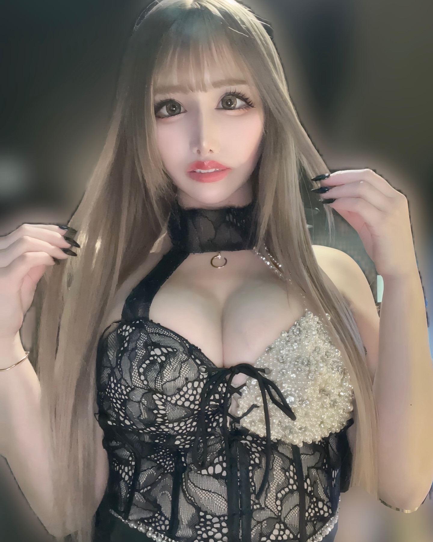 自分の脳天が可愛すぎて
鏡で頭頂部ばっかり見ちゃう🩵
.
.
.
.
.
#キャバ嬢 #ハイトーン #サラサラ