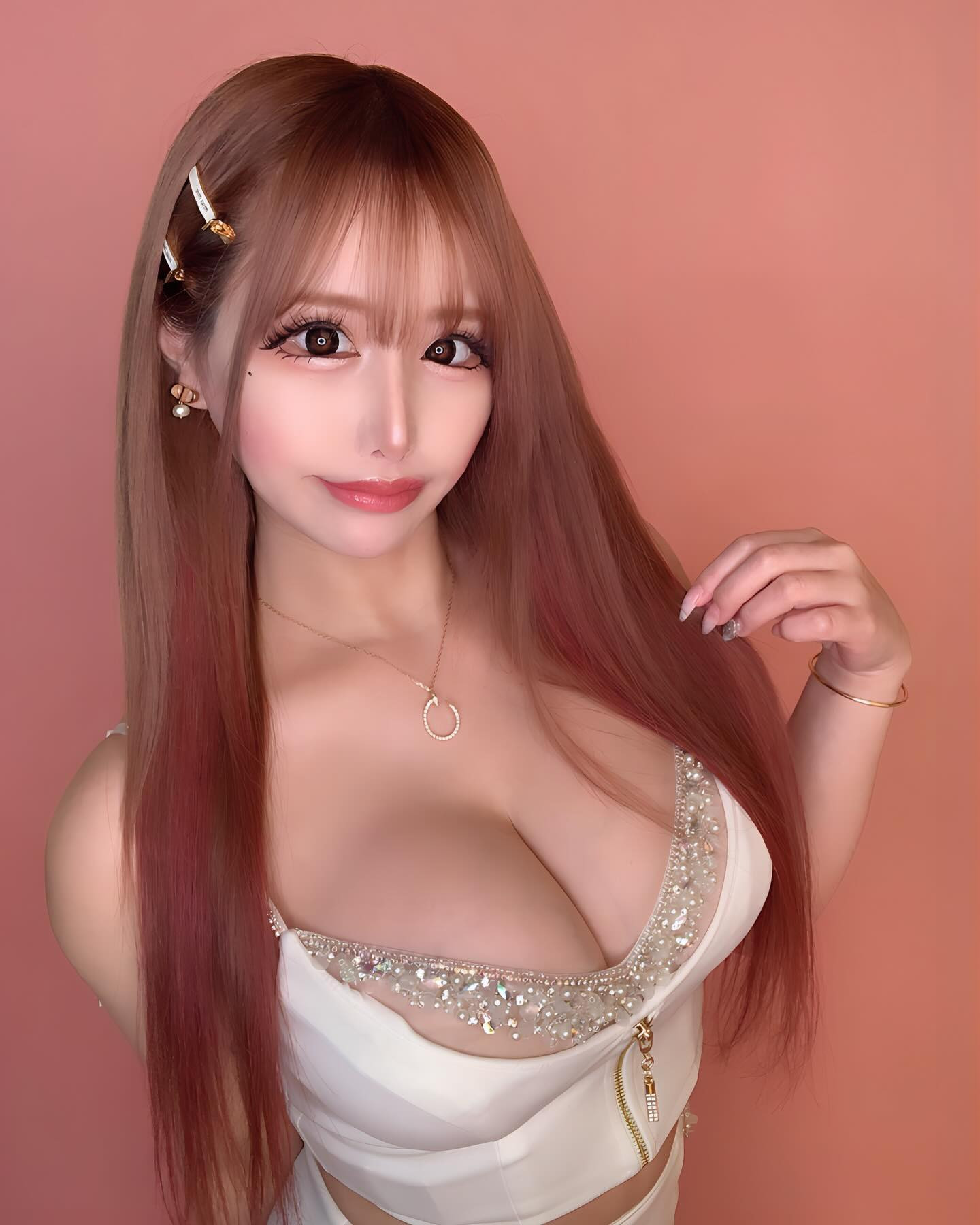 チェック✅

3/8.9(金.土)にすすきのにある
系列のオーシャンスカイに
お手伝いに行くことになりました〜！

北海道の皆さま会いに来ていただけたら
嬉しいです！！

どのくらい寒いんだろ！！
.
.
.
.
.
#キャバ嬢 #すすきの #エリアg #雪 #オレンジテラス