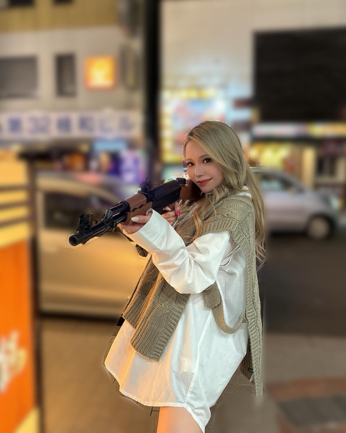 去年のある日🔫
酔って水攻撃してたからたくさん目撃されてて照れた👶
充血してるもん👁どっちがゾンビって話
.
#北海道 #札幌 #すすきの #ニュークラブ #ニュークラ 
#桃瀬まりあ #クラブプレミア #キャバクラ #ホスト #東京
#六本木 #新宿 #歌舞伎町 #大阪 #北新地 #ミナミ #美尻 
#ギャル #おっぱい #シャンパン #japan #Hokkaido #美容 
#誕生日 #パーティ #浴衣 #キャバ嬢 #美人 #北海道旅行 #旅行