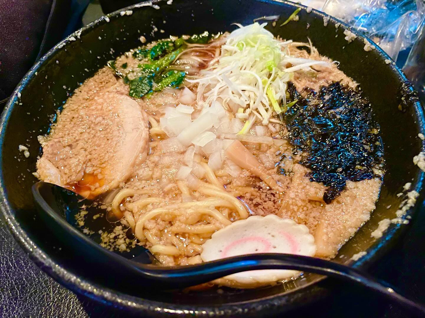 💙

なんとなんと、みんなのだいすきな
あっちさん @atsushi_area0256 は
最近駅前のとうせんやさんにいるそうな🍜
会いに行ってね〜〜🫶🏻

わたしもこの前お客様に
出前してもらって食べたよん🍜
おいしかった〜！🐷

#新潟らーめん #新潟ラーメン #ラーメン #らーめん #新潟らーめん部 #新潟ラーメン部 #新潟グルメ #新潟ランチ #めんすたぐらむ #麺スタグラマー #麺スタグラム #麺活 #ラーメン女子 #らーめん女子 #らーめん好きな人と繋がりたい #ラーメン好きな人と繋がりたい 