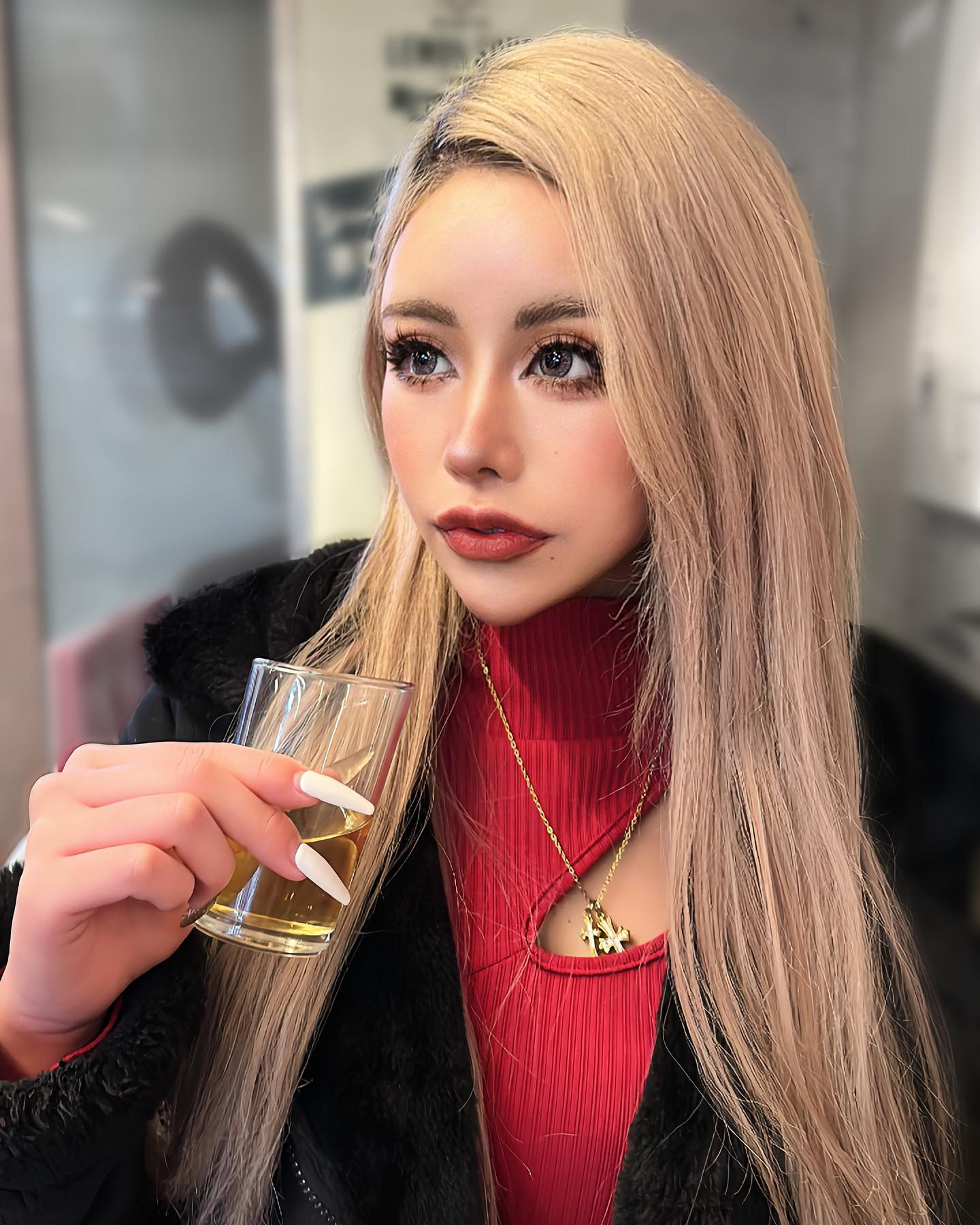 赤羽女🍻
・
峰 寿リ亜 ｰ 𝐉𝐮𝐥𝐢𝐚 𝐌𝐢𝐧𝐞🌹
・
𝗢𝗿𝗮𝗻𝗴𝗲 𝗧𝗲𝗿𝗿𝗮𝗰𝗲 - オレンジテラス🍊🧡
@orangeterrace.tokyo 
・
AREA: 歌舞伎町／新宿
TEL: 03-6233-8201
MAP: 〒160-0021 
  東京都新宿区歌舞伎町1-2-5
  東陽ビル B1F
TIME: 20:00〜LAST
・
 #キャバ嬢  #キャバクラ  #新宿  #歌舞伎町  #ホステス  #ギャル  #じゅりあ  #オレンジテラス  #六本木  #銀座  #クラブ  #渋谷 