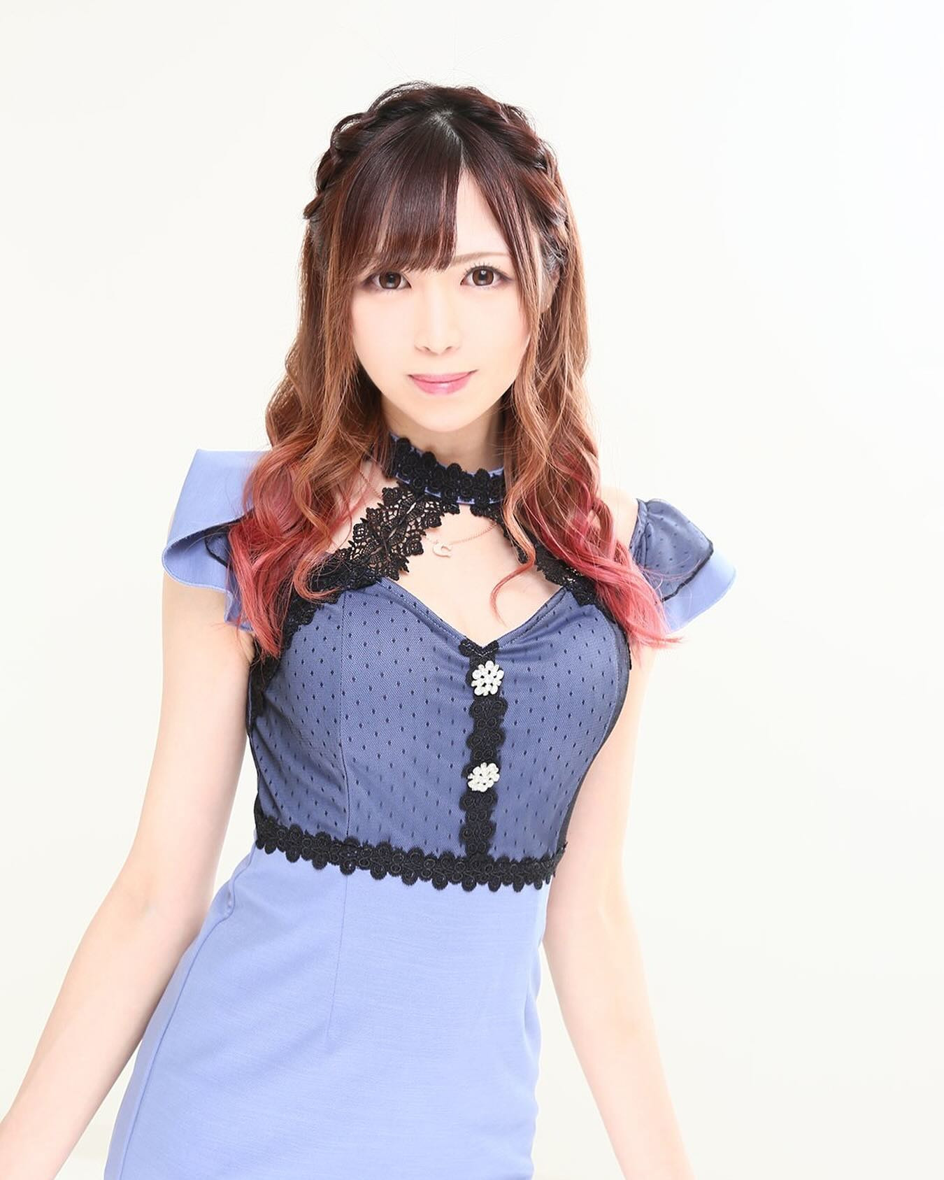 .

赤門入店したての写真🤭
髪の毛短いし、この引きつった顔😂

#キャバ嬢 #キャバクラ #すすきの #高収入 #求人 #アルバイト #女子大生 #ホステス #水商売 #歌舞伎町 #夜職 #採用 #バルセロナグループ #シャチグループ #体験入店 #銀座 #ニュークラ #ニュークラ嬢 #ポケパラ  #キャスト募集 #すすきのキャバクラ #ガールズバー #北新地 #フォロワー増やしたい #instagood #follow #love #photooftheday #メイク #ファブリック

.