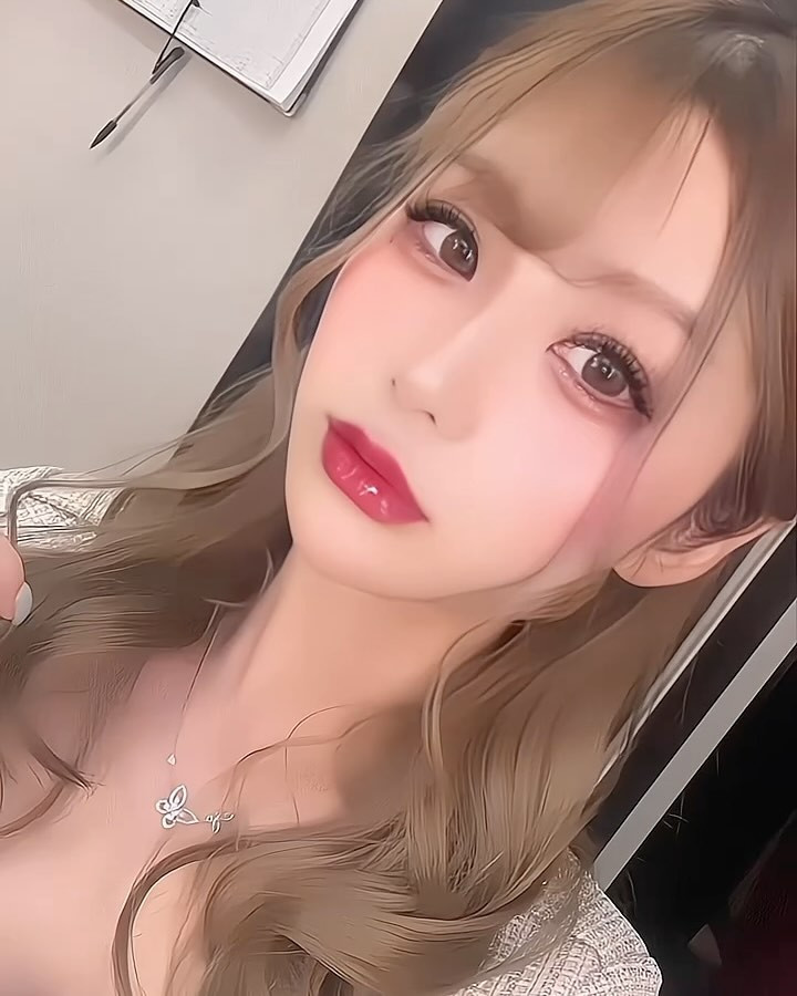 ハーフアップと巻き下ろし
どっちがいいだろう🥹🫶🏻