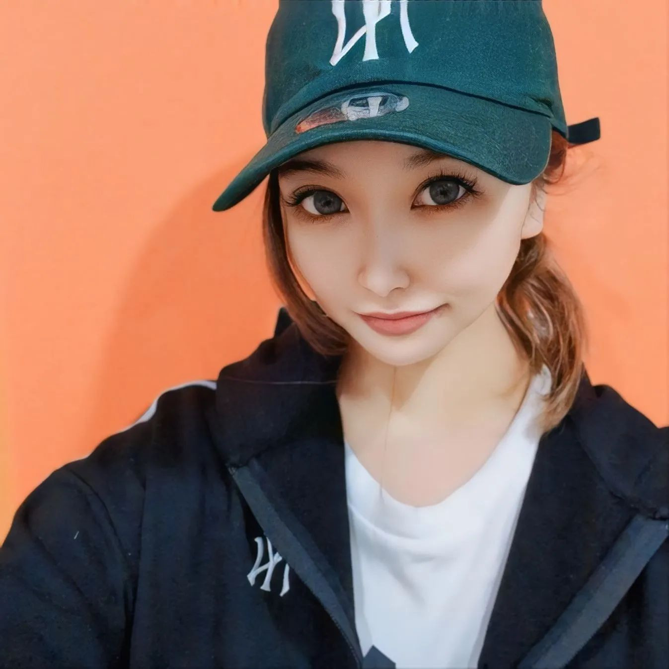 .
.
.
眉毛はさすがに書くけど休日メイクすることない🤔
マツエクて助かるぅ〜🤭
@hibiki.group
@letoile_sinseigroup
#レトワール#響グループ #水川潤#美松ビル5F#札幌 #すすきの #北海道 #ニュークラブ #ニュークラ嬢 #すすきのニュークラ #ラウンジ #ラウンジ嬢 #キャバクラ #キャバ嬢 #ホステス #夜職 #ナイトワーク #ポケパラ #インスタ指名 #求人 #お酒好きな人と繋がりたい #キャバキャバ #きゃばきゃば#ダイエット