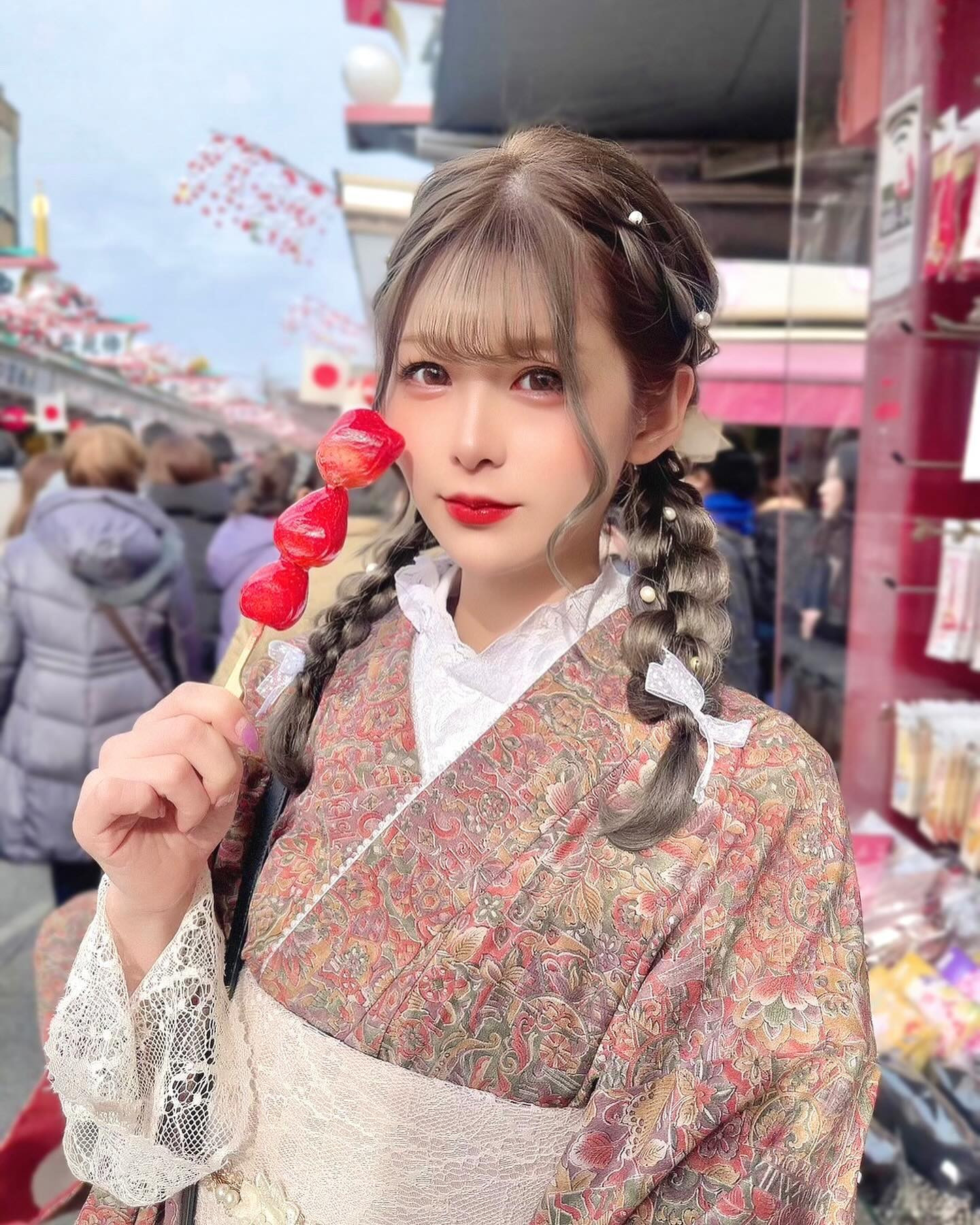 いちごあめ大好きすぎる🍓 ̖́-‬