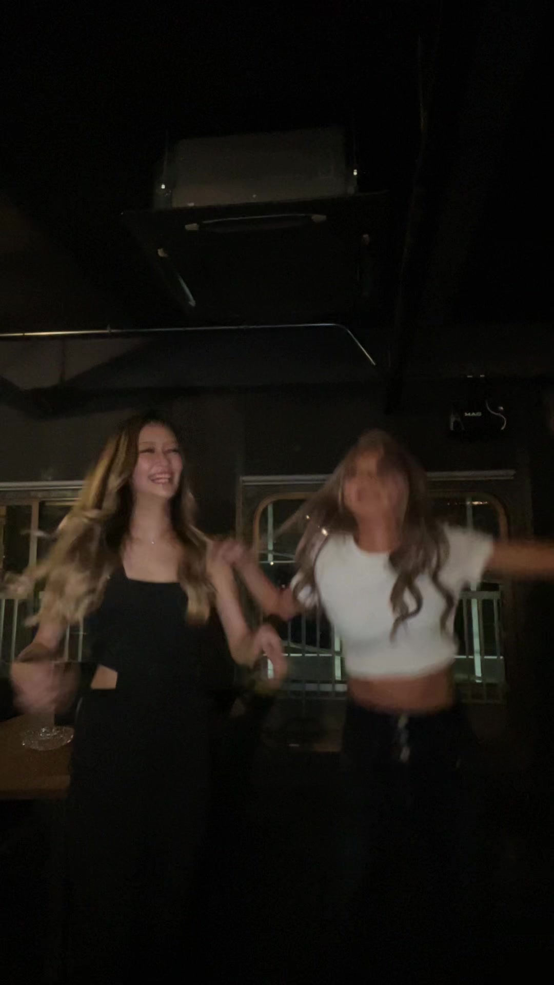 去年の夏の下書きで音源消えててなんの音源で踊ってんのか思い出せない🤔これはなんなんだ？