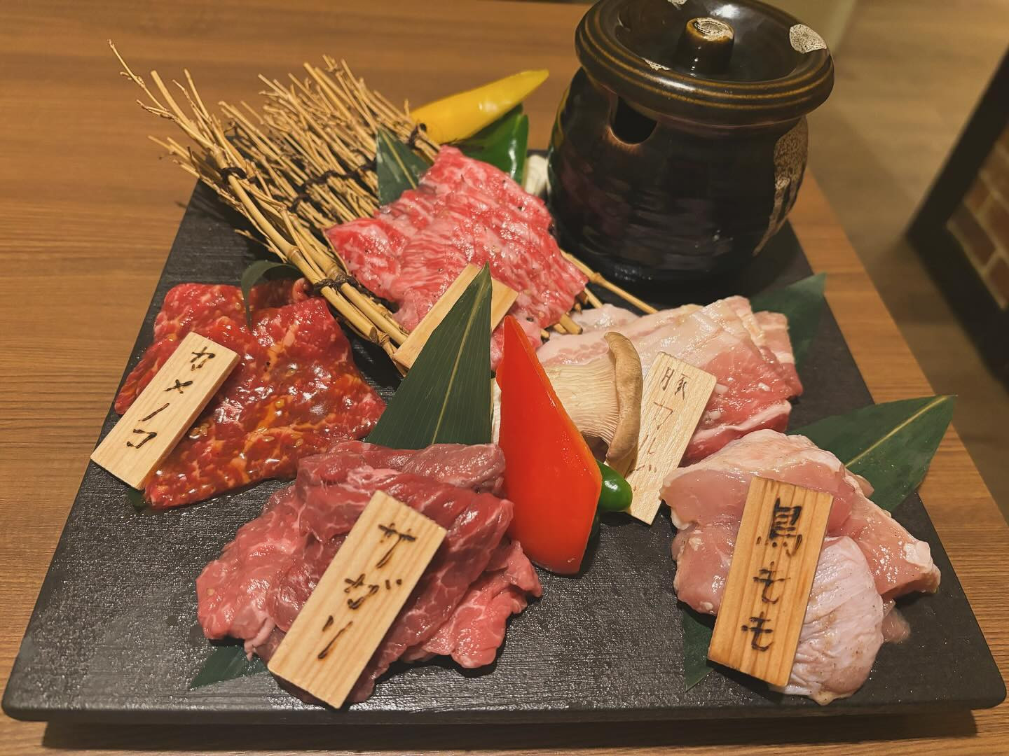 お肉だーいすき！！
また焼肉食べたいな〜。

今日もお店でお待ちしてます！
〒064-0806 北海道札幌市中央区南６条西４丁目 第２１桂和ビル 6F#クラブ我礼 
#すすきの #東陽企画グループ #クラブ #肉の方程式 
@clubgalle2580