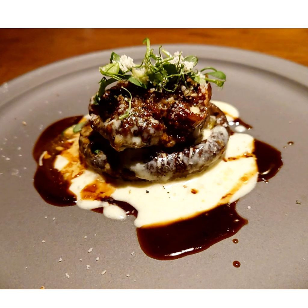 .
かれんさんと和みの器N.♥️

ずっとご飯行きましょうって言ってたけどなかなか実現せず…
やっと🥺✨

まなみさんとは雰囲気いいとこに行きたくて〜ってお店の候補素敵なとこばかり送ってくれてめっちゃ迷った笑
でもそう言ってもらえるのって嬉しいよね🎃💕

ドレスのかれんさんもかわいいけど私服のかれんさんもめっちゃかわいいのでとても癒やされました🤡✨

まなみの誕生日兼ねてってことだったらしく、かれんさんにごちそうになり…🙏💦

ありがとうございます🥺♥️

お互い食わず嫌いのものを挑戦したりリゾットの最後