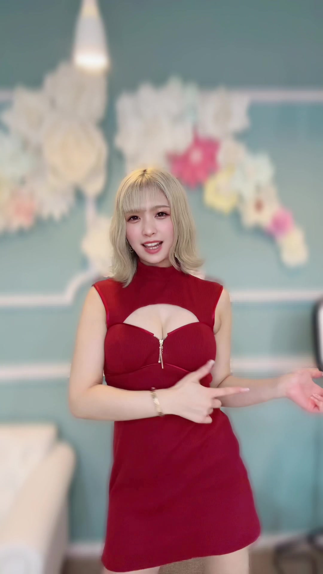 ポケモンはシャリタツが1番好きです🍣 見られながら撮ってるから顔がニヤケすぎてる笑 ・ ・ #ポケモン#ポケモンダンス#踊ってみた#コンカフェ嬢#ニュークラ嬢#被写体モデル#グラビアモデル#すすきのコンカフェ#すすきのニュークラ#北海道#札幌#すすきの#ラブラビ#LoveRabbits#japan#japanesegirl #pokemon