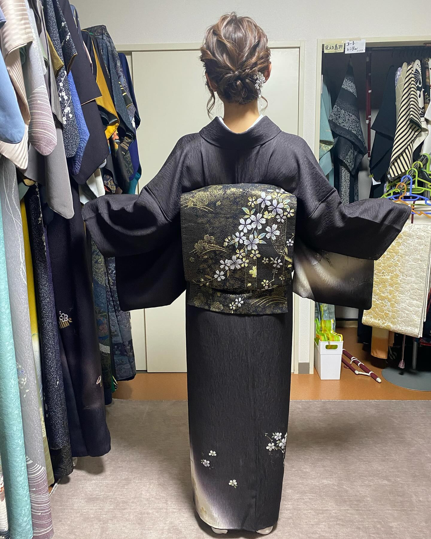 こんにちは🎶
来週着る着物を選んできましたー❤️
楽しみ☘️

写真はお正月のものです笑

今日も元気に頑張ります⭐️

@clubgalle2580 

#クラブ我礼
#すすきの