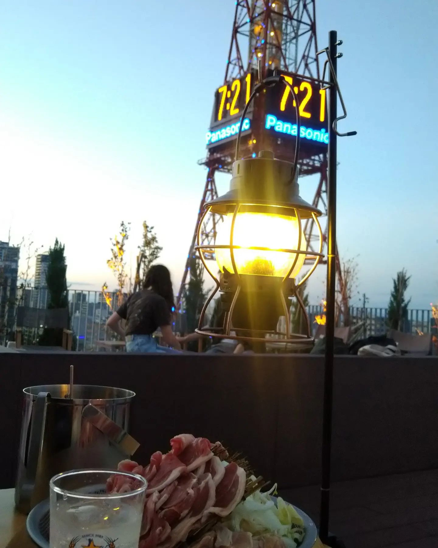 .
 
外でお酒飲める気温に
早くなってほしいなー😎☀
 
今週最後の出勤です！
華金たのしもーっ🥂✨
 
@clubgalle2580 
#すすきの#クラブ我礼