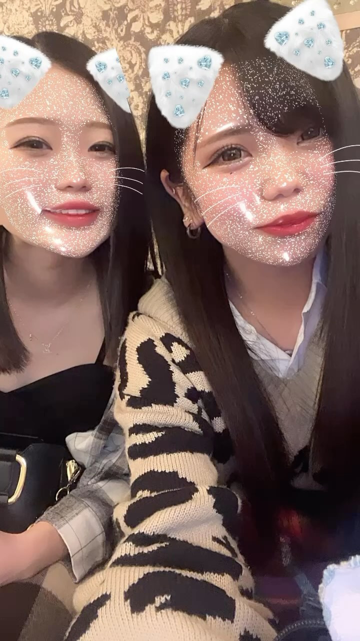 久しぶりの世界一仲悪いマブ🧏🏻‍♀️
仲はいいです😂
8時出勤してまっす✌🏻