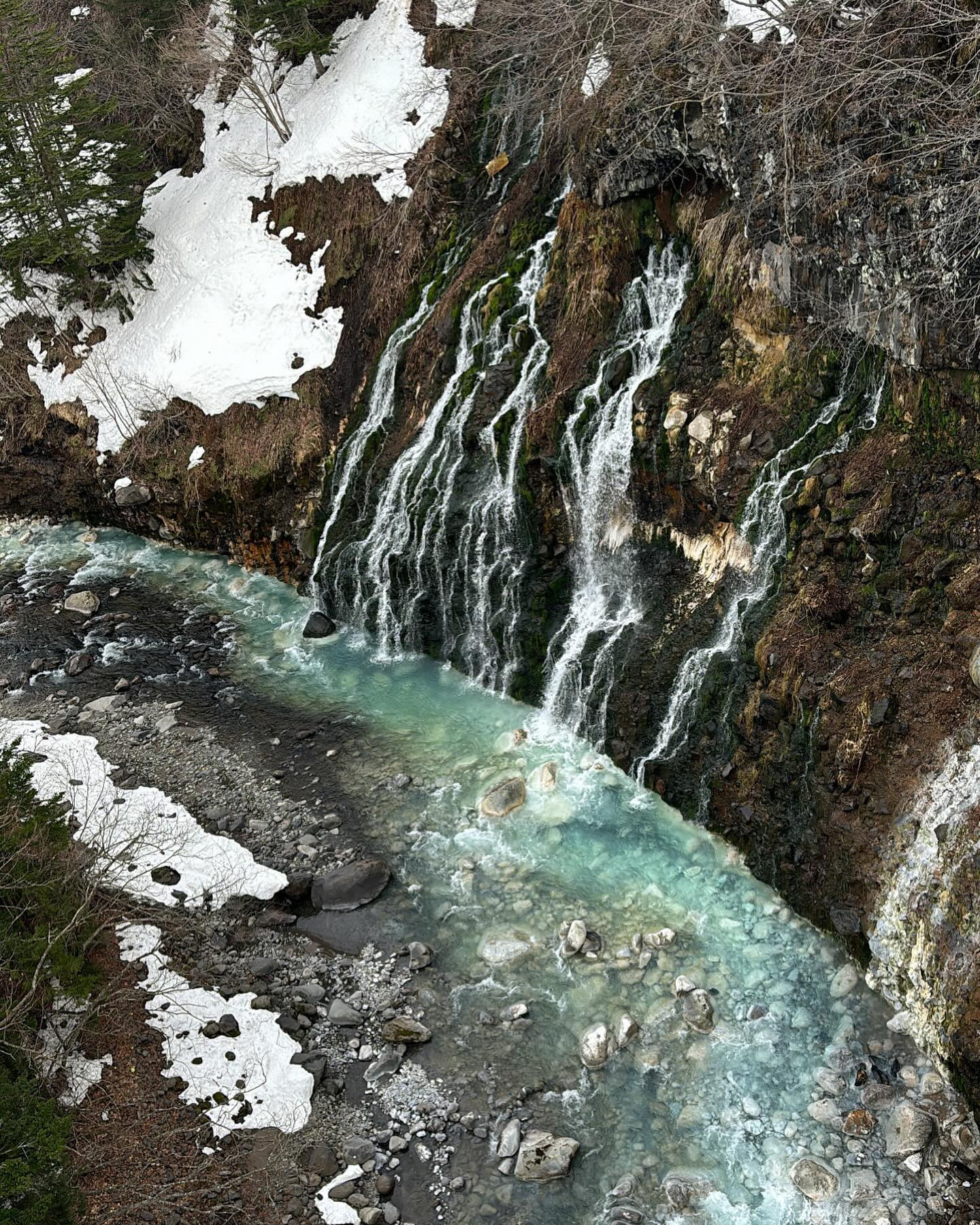 こんばんは！
今週も滝に行ってリフレッシュ！！
働いている保育園の入園式も今日終わっていよいよ新年度スタートしました😚
今年度も昼職とお店頑張ります！！

今日はお休み頂いて、来週は
17日（水）
19日（金）←着物着ます！
が出勤日です！！

〒064-0806 北海道札幌市中央区南６条西４丁目 第２１桂和ビル 6F#クラブ我礼 

#すすきの#クラブ#我礼#第21桂和ビル #東陽企画グループ
#ダブルワーク 
@clubgalle2580