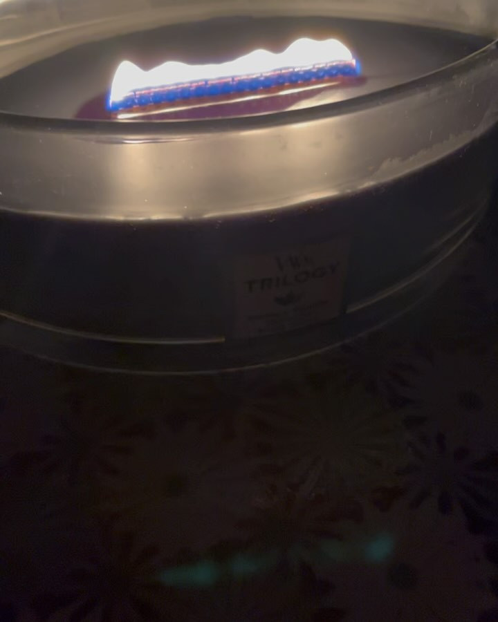 私の癒し時間🕯️🔥

早く暖かくなって、本物の焚き火したいな〜🔥
意外とアウトドア派な私😏
キャンプに行ってもひたすらお肉焼いて食べてますが笑笑

今日明日は着物デーです👘

@clubgalle2580 

#club我礼
#東陽企画グループ