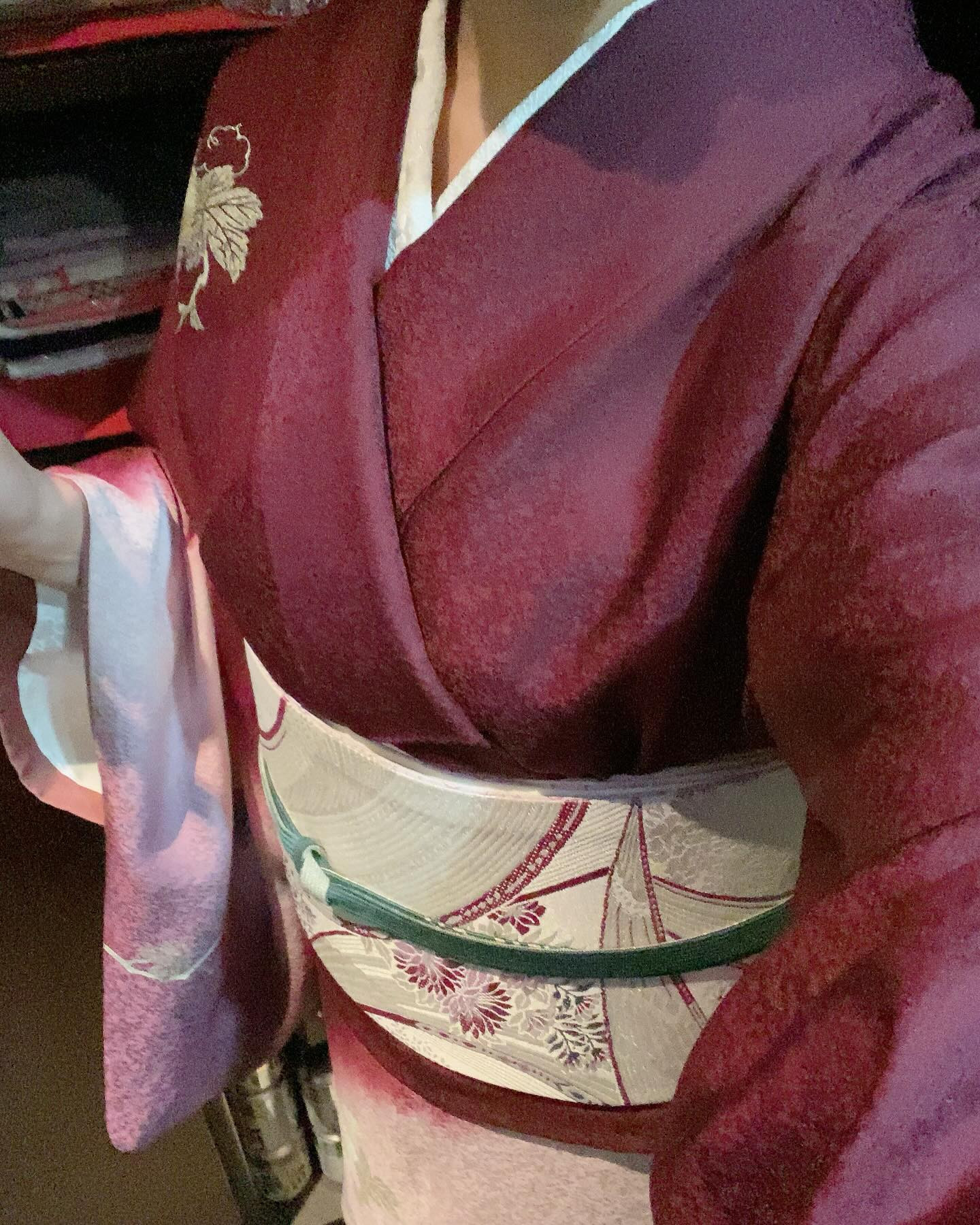 こんにちは🎶
今日もまた寒いですね💦

早く暖かくならないかなぁ…
そして土曜に来たお着物素敵だったなぁ…
お着物が素敵素敵すぎた♡

@clubgalle2580 
#クラブ我礼#すすきの#春はどこ