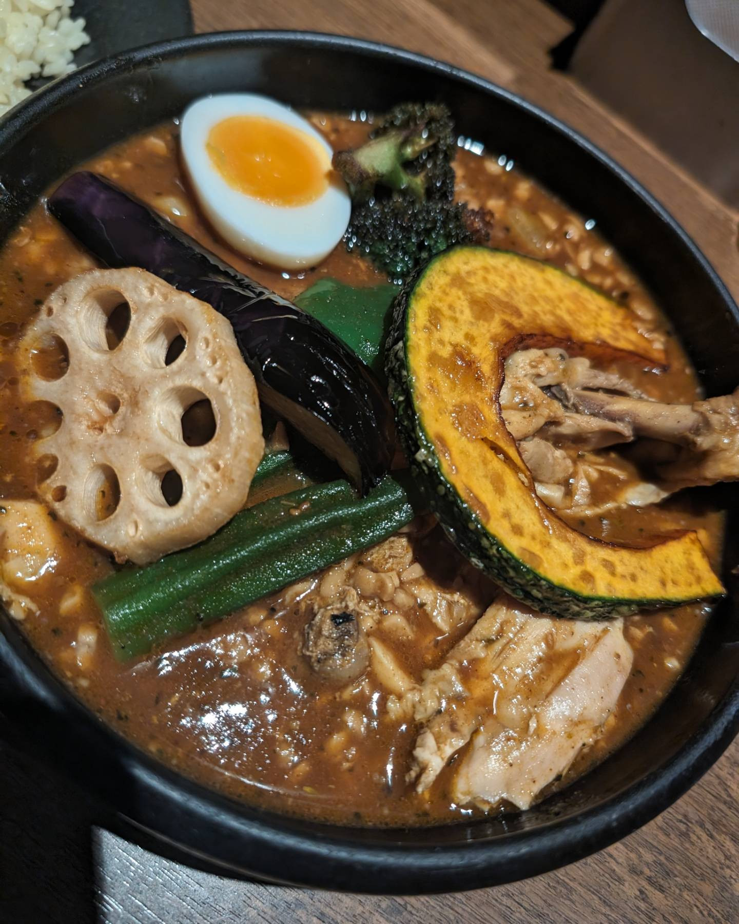 .
.
.
道民はやっぱりスープカレーだよね☺️

お腹いっぱいすぎる🫠🫠🫠

眠りの小五郎になりそう🤣

今週も頑張ります🇯🇵
@hibiki.group 
@letoile_sinseigroup 
#レトワール#響グループ #水川潤#美松ビル5F#札幌 #すすきの #北海道 #ニュークラブ #ニュークラ嬢 #すすきのニュークラ #ラウンジ #ラウンジ嬢 #キャバクラ #キャバ嬢 #ホステス #夜職 #ナイトワーク #ポケパラ #インスタ指名 #求人 #お酒好きな人と繋がりたい #キャバキャバ #きゃ