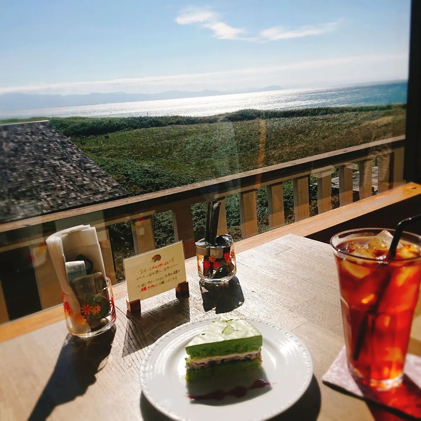 .
 
晴れだと気分もハッピー☀
 
今月最後の出勤です！
華金楽しく過ごしましょ🥂✨
 
@clubgalle2580 
#すすきの#クラブ我礼