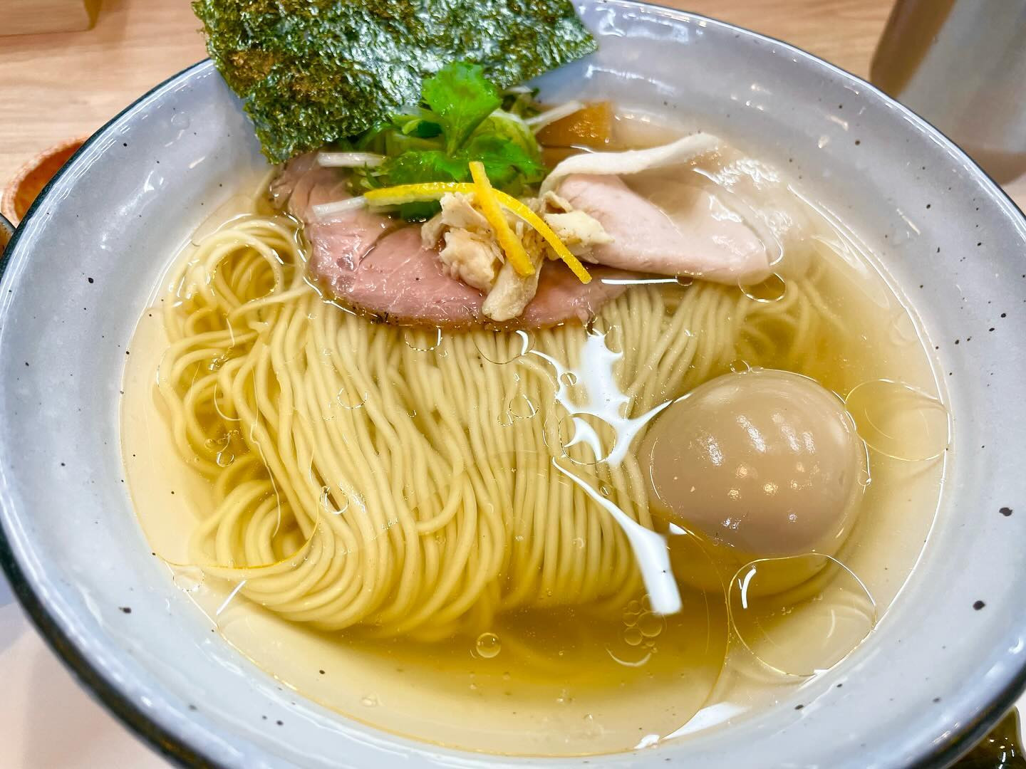 💙

ずっと行きたかった采ノ芽🍜

わたしこーゆー綺麗系の
ラーメンあんまり食べないから
めっっちゃうまかった感動
ハマってしまいそ🥺🍜

#中華蕎麦采ノ芽 #新潟らーめん #新潟ラーメン #長岡ラーメン #ラーメン #らーめん #新潟らーめん部 #新潟ラーメン部 #新潟グルメ #新潟ランチ #めんすたぐらむ #麺スタらーめん部 #麺スタグラマー #麺スタグラム #麺活 #ラーメン女子 #らーめん女子 #らーめん好きな人と繋がりたい #ラーメン好きな人と繋がりたい #ラ活女子 #ラ活 #あおいの食べログ