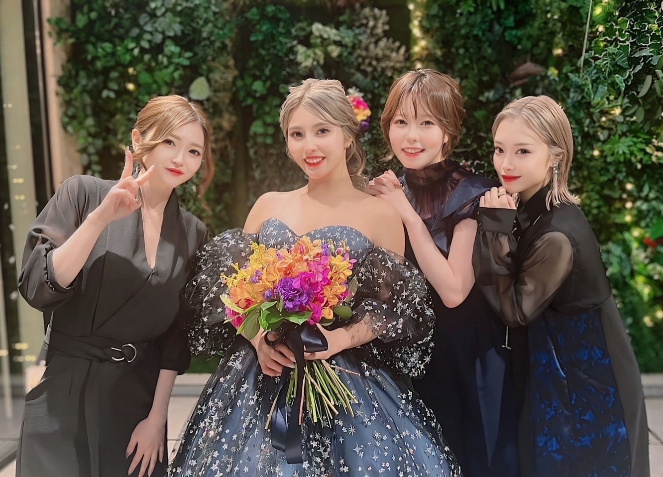 .
.
素敵な結婚式に参加させていただきました！
2人から幸せいーっぱいもらった😌
.
まあやとっても綺麗だったなぁ🥺💓
結婚おめでとう！末永くお幸せに🕊🤍
.