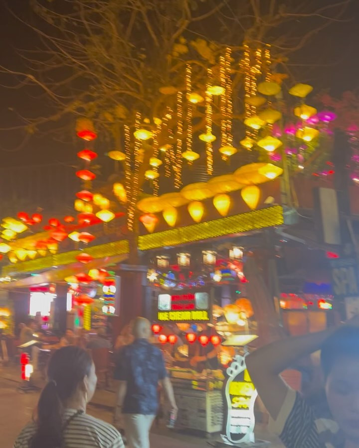 一人海外旅行ってこんなに楽しいのね🤣笑
良いスタート切れたので、今年も駆け抜けられそうです。
出会ってくれた皆さま、そして産んでくれた母に心から感謝🙏💖私は今とっても幸せです。

#キャバ嬢 #リオグループ #キャバ嬢の休日 #ホイアン #ひとり旅 #めいレポ