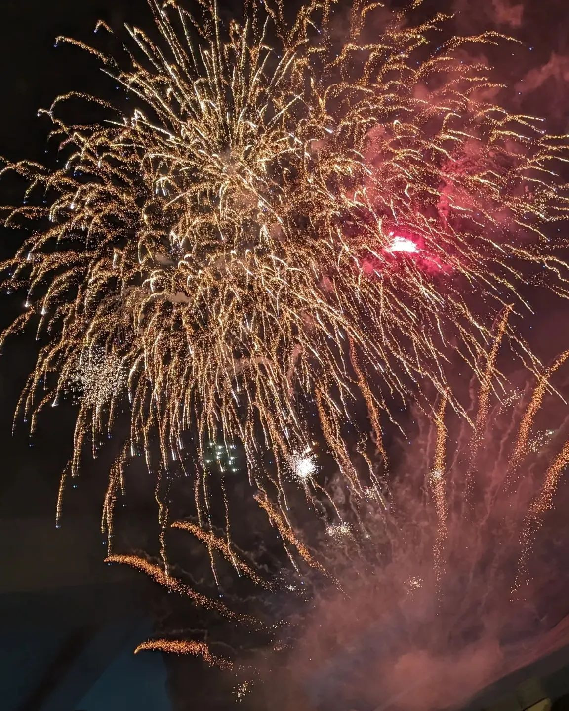 .
宮崎から帰ってきてほぼ休む暇なく遊んでみたよ🐣

GWは全力で遊ぶて決めてたのでぃす☝

巨大な絵の具が落ちてたから上手に撮りたかったけど上手く撮れなくて
ただ謎なものに横になりながら自撮りするやばい人😇

明日から気を引き締めて頑張るたい🫡
@hibiki.group
@letoile_sinseigroup 

#レトワール#響グループ #水川潤#美松ビル5F#札幌 #すすきの #北海道 #ニュークラブ #ニュークラ嬢 #すすきのニュークラ #ラウンジ #ラウンジ嬢 #キャバクラ #キャバ嬢 #ホ