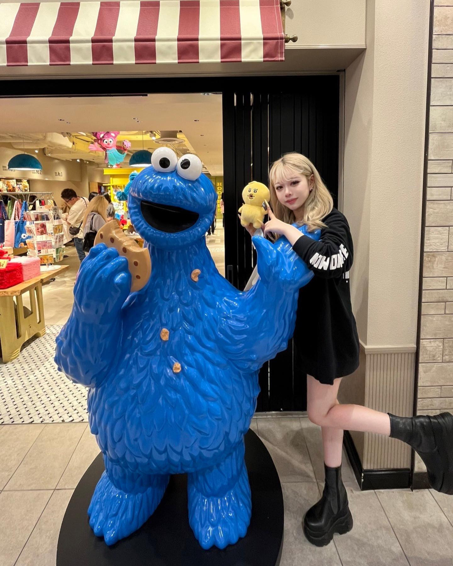 🍪🍪💙💙💛💛

 #キャバクラ #キャバクラ嬢  #キャバ  #キャバ嬢 #キャバクラドレス  #キャバクラ好き  #キャバクラ好きな人と繋がりたい  #キャバ嬢ヘアメイク  #キャバ嬢ドレス  #キャバドレス  #新宿 #歌舞伎町 #歌舞伎町キャバ嬢  #歌舞伎町キャバクラ  #新宿歌舞伎町 #きゃばきゃば  #夜職  #水商売  #池袋 #池袋サンシャインシティ  #クッキーモンスター  likesforlike  #igers  #tag  #tagforlikes  #followforfollo