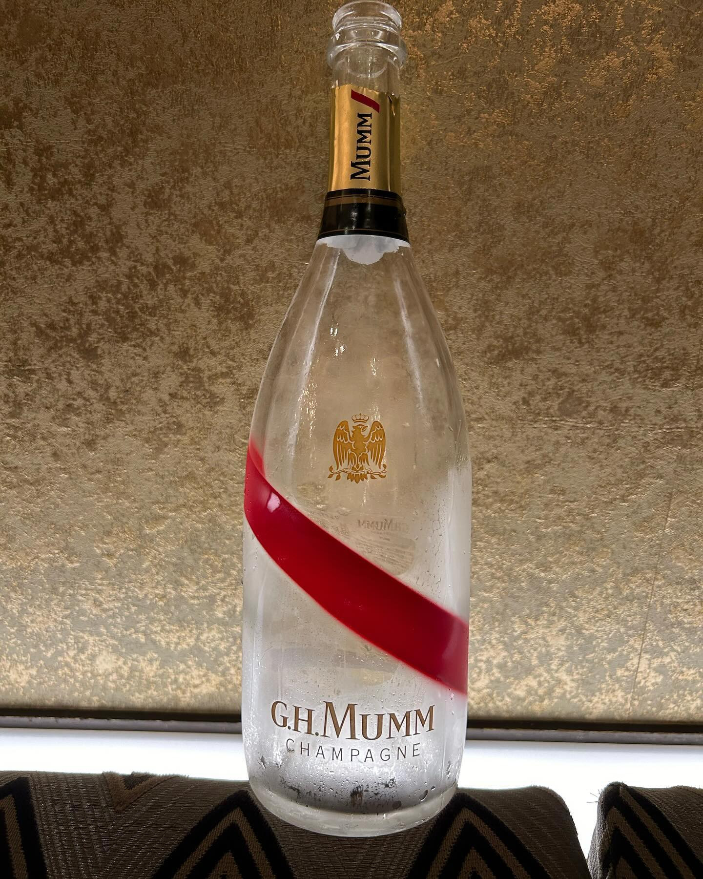 こんにちは☆

昨日、久しぶりに会えた素敵なお客様からキャンペーン中のシャンパン🥂頂きました✨️✨️

いつもどうもありがとうございます☆

今日も出勤します☆

 #札幌#すすきの#クラブ我礼 @clubgalle2580