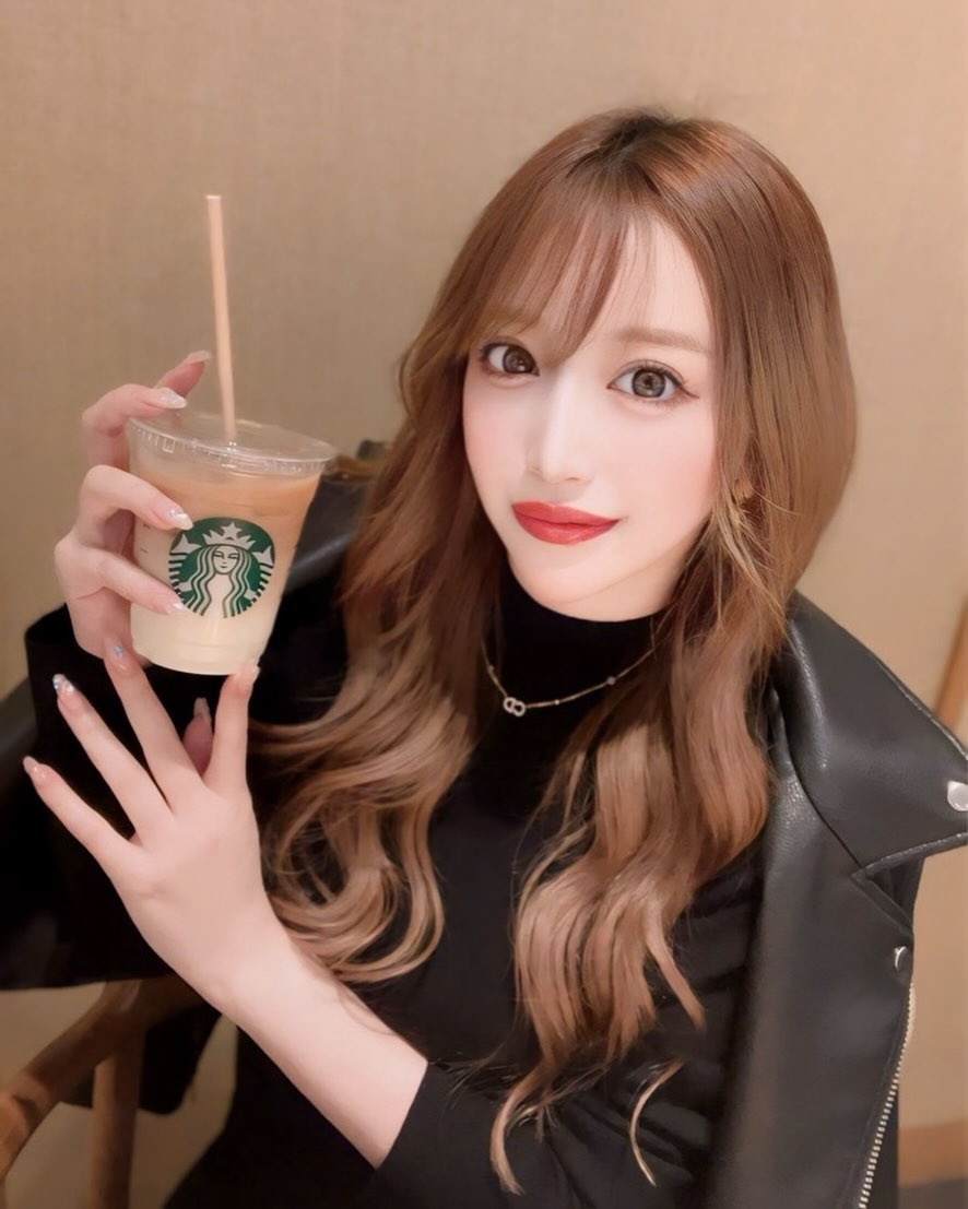 .
.
スイートミルクコーヒー毎週飲んでる☕️♡
冬はホワイトモカしか勝たん🙂‍↕️🙂‍↕️🙂‍↕️
.
.

#アモン #札幌 #すすきの #ススキノ #キャバクラ #キャバ嬢 #キャバクラ嬢 #ニュークラブ #ニュークラ #ニュークラ嬢 #キャバ #ラウンジ #ラウンジ嬢 #ガールズバー #ホステス #すすきのキャバクラ #すすきのキャバ嬢 #すすきのグルメ #札幌旅行 #札幌グルメ #美人 #美女 #可愛い #可愛い女の子 #銀座 #六本木 #北新地 #錦 #中洲 #starbucks
