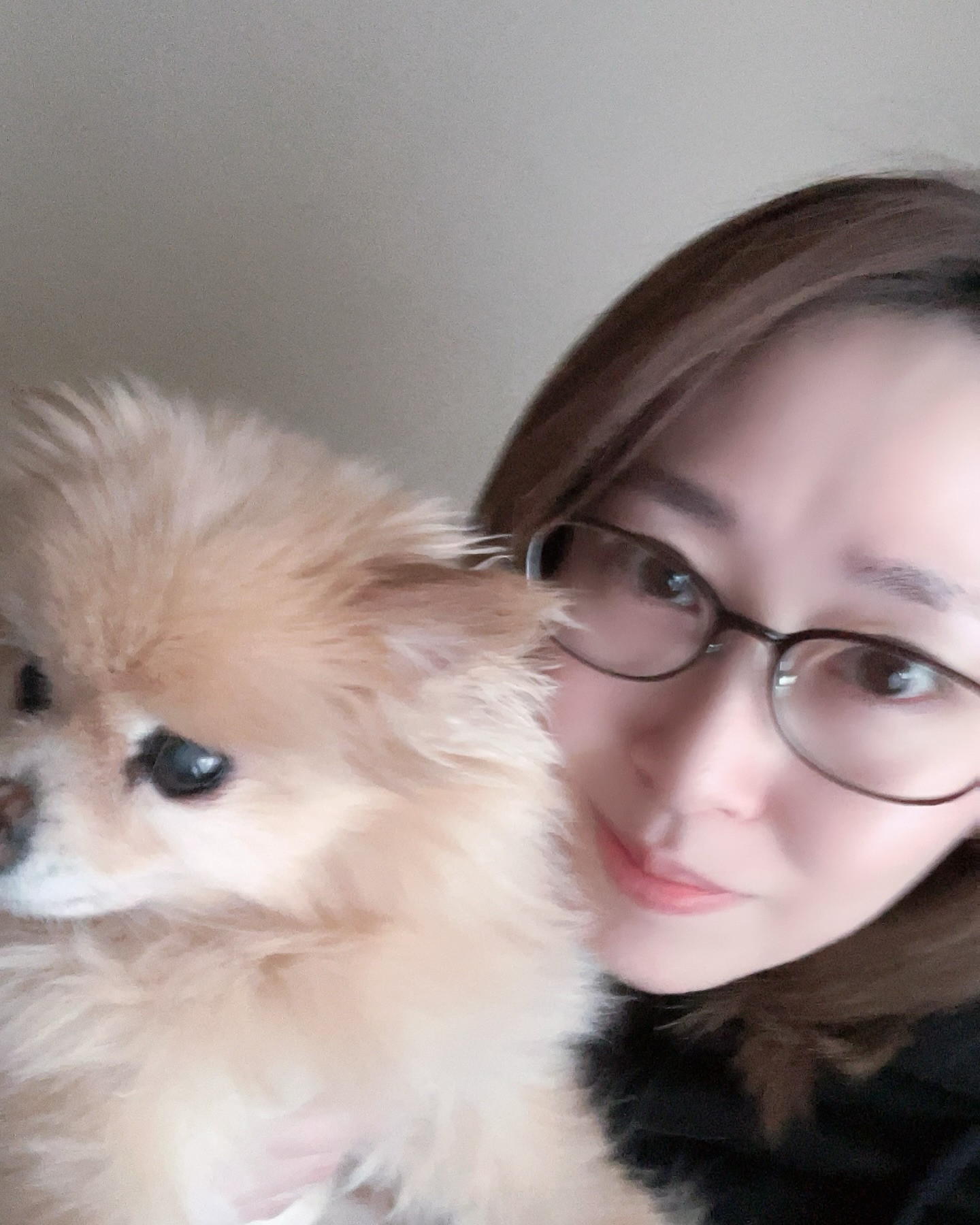 写真が苦手な愛犬🐶とパシャリ📸

そっぽむかれてしまったので、おやつをあげてご機嫌取り戻しました😅

人間年齢だと76歳くらいの、おばあちゃん👵

最近は、散歩も嫌がるようになってきたけど

長生きしてね💕︎

本日は、お休みでございます🌙*ﾟ

@clubgalle2580 

#東陽企画グループ #東陽企画 #トキオ観光
#第21桂和ビル #第21桂和ビル6階
#くらぶ我礼 #クラブ我礼 #我礼#北海道 #札幌 #すすきの #ラウンジ  #ラウンジ嬢 #キャバクラ #キャバ嬢 #ホステス #きゃばきゃ