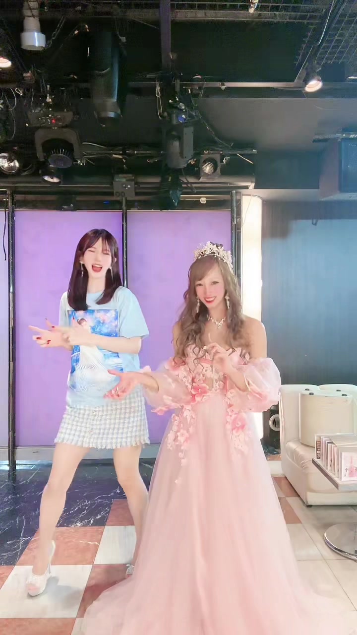 #キャバ嬢 #pokedance #ポケダンス バースデー後たまちゃんがTIKTOKまで一緒に撮ってくれた、、😭💕@あきやまお