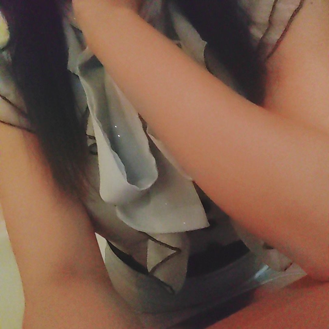 かえで出勤したよー！

今日からあげクンのシークワーサー味たべたの！

美味しかった😋✨

みんなはからあげクン何味が好き？かえではレモン🍋

今日もレアラでお待ちしてます🎶