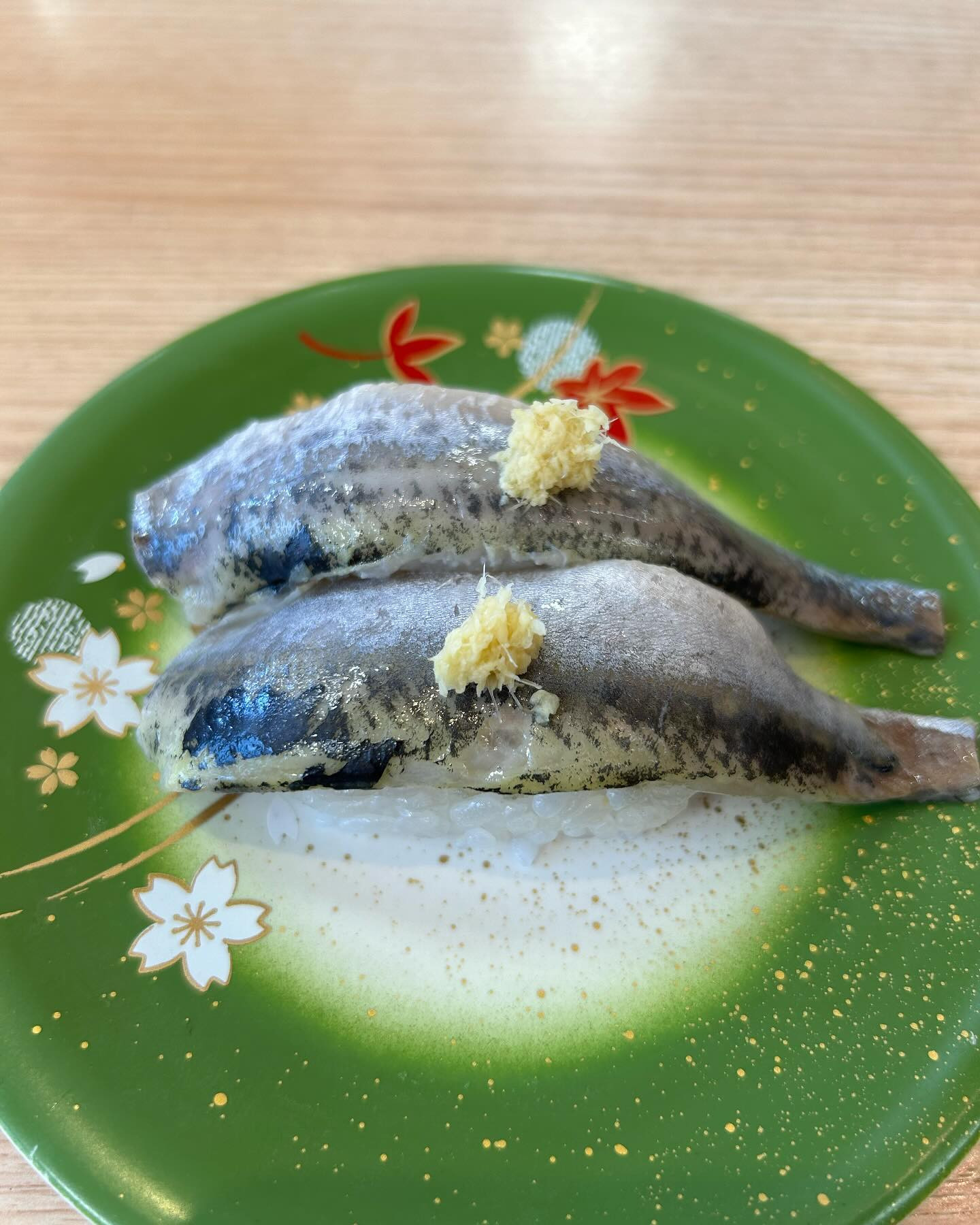 こんにちは☆

今日のランチは回転寿司🍣に行ってきましたぁ〰️✨️✨️

いつも細巻きは必ず頼みます☆

最近、お店には新しい子が何人かはいったので、是非、飲みに来てくれたら嬉しいです☆

今日も出勤します☆

 #札幌#すすきの#クラブ我礼 @clubgalle2580