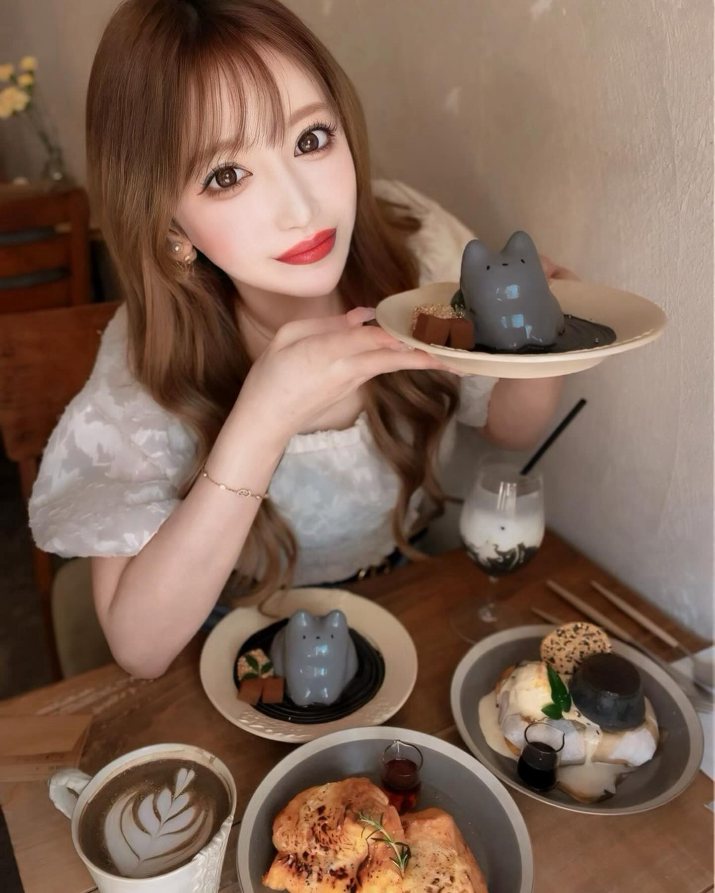 .
.
パンネコッタちゃん🐈‍⬛🍮
.
.

#アモン #札幌 #すすきの #ススキノ #キャバクラ #キャバ嬢 #キャバクラ嬢 #ニュークラブ #ニュークラ #ニュークラ嬢 #キャバ #ラウンジ #ラウンジ嬢 #ガールズバー #ホステス #すすきのキャバクラ #すすきのキャバ嬢 #すすきのグルメ #札幌旅行 #札幌グルメ #美人 #美女 #可愛い #可愛い女の子 #銀座 #六本木 #北新地 #錦 #中洲 #cafe