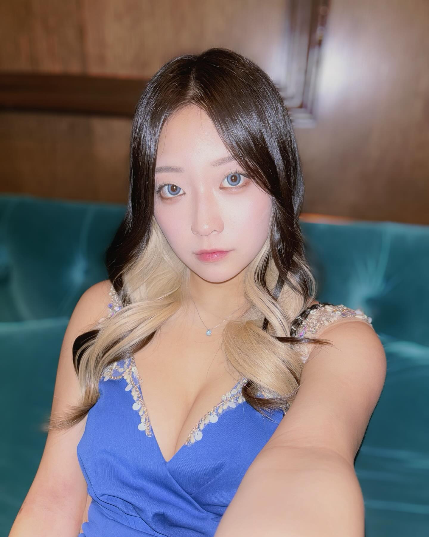 しれっとフォロワー増えてて嬉し

 #歌舞伎町キャバクラ  #キャバ嬢  #看板レース中