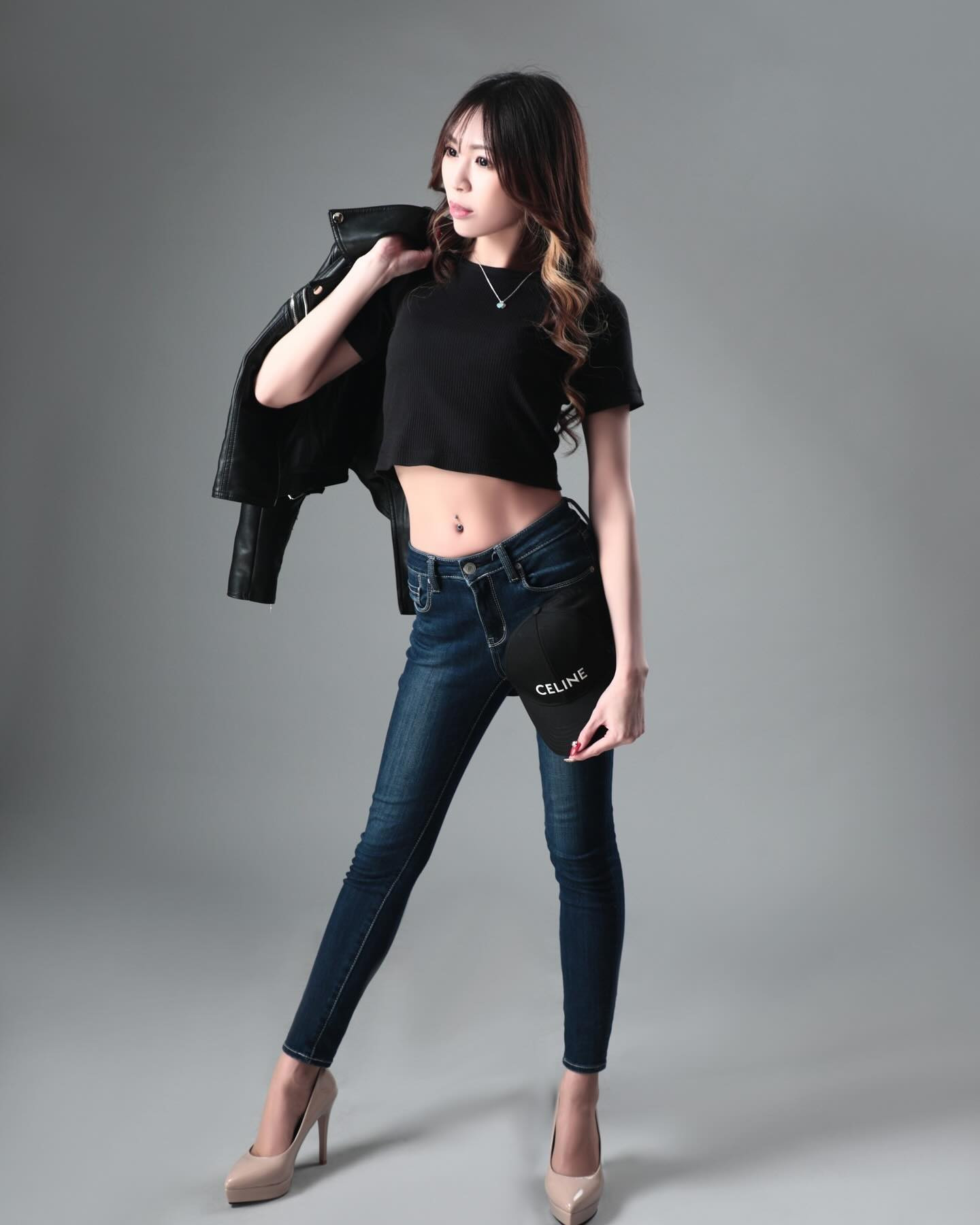 .

周年1日目泥酔🫶
ありがとぴょんぴょん🐰💛💛
まだあと2日あるよ🥳

#キャバ嬢 #キャバクラ #すすきの #赤門倶楽部 #求人 #アルバイト #女子大生 #ホステス #水商売 #歌舞伎町 #夜職 #採用 #バルセロナグループ #シャチグループ #体験入店 #銀座 #ニュークラ #ニュークラ嬢 #ポケパラ  #キャスト募集 #すすきのキャバクラ #ガールズバー #北新地 #フォロワー増やしたい #instagood #follow #love #photooftheday #メイク #ファブリック
